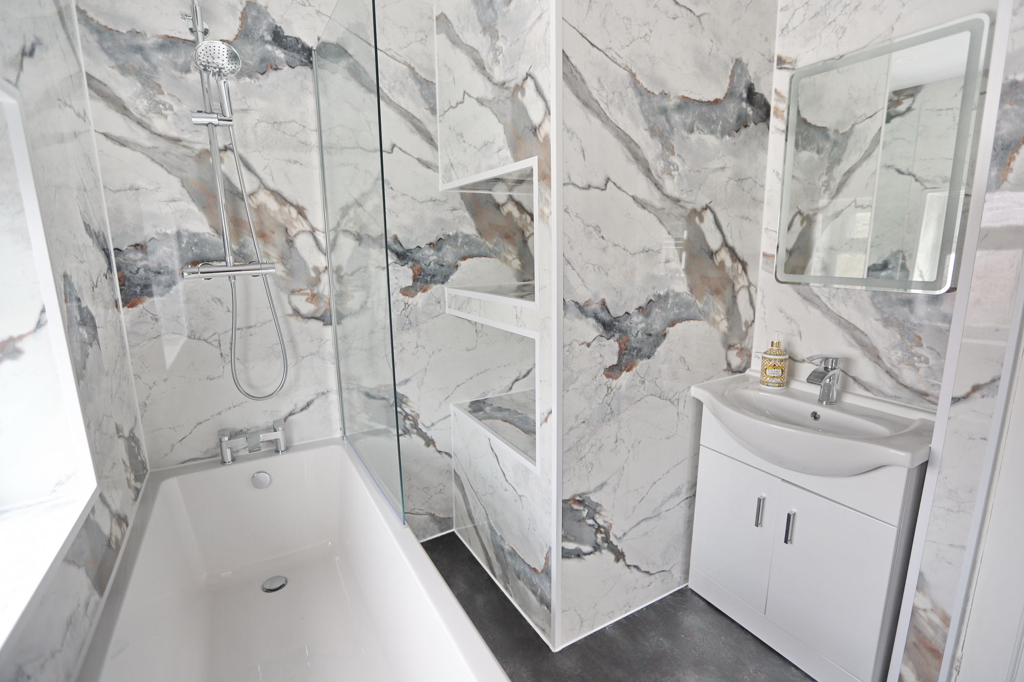 Images for Berwick Avenue, Whitefield, M45
