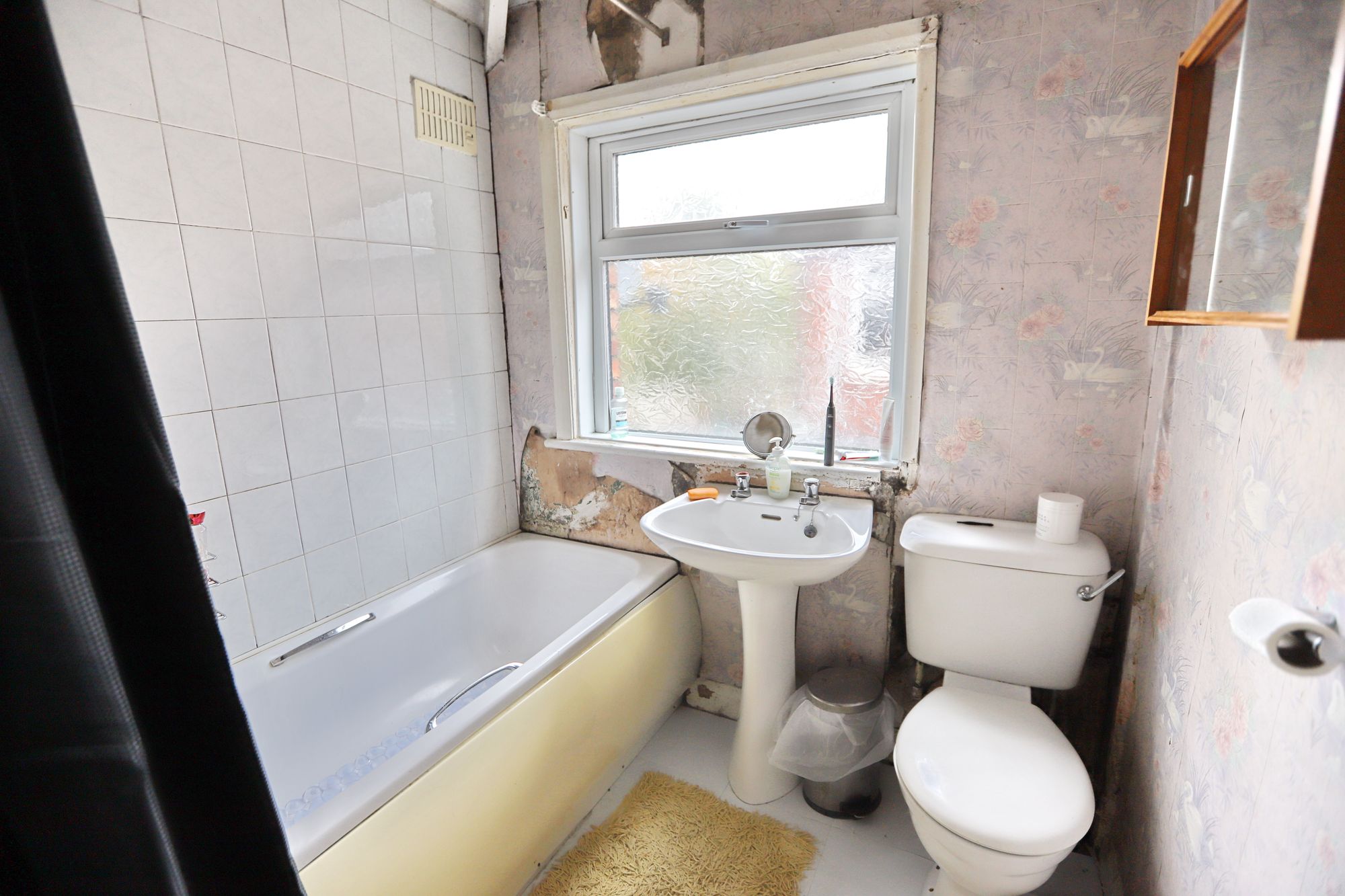 Images for Kenilworth Avenue, Whitefield, M45