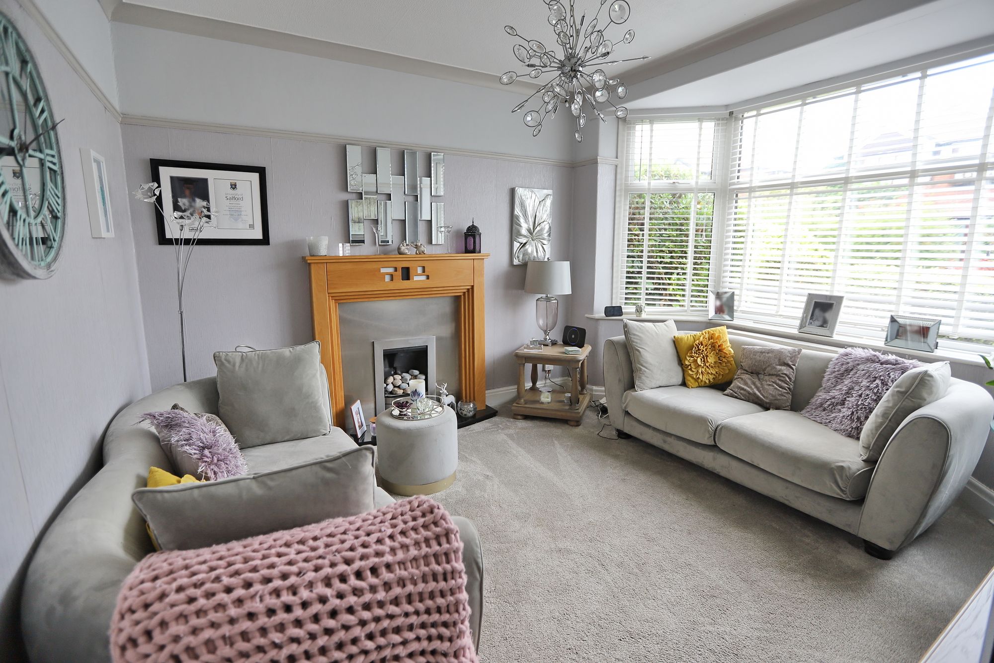 Images for Kings Avenue, Whitefield, M45