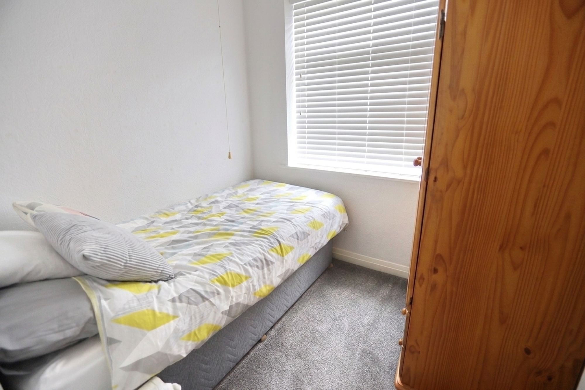 Images for Pine Avenue, Whitefield, M45