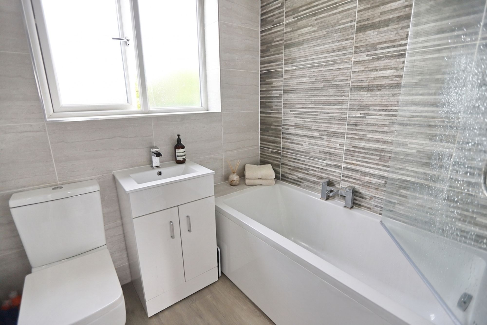 Images for Mayfair Avenue, Whitefield, M45