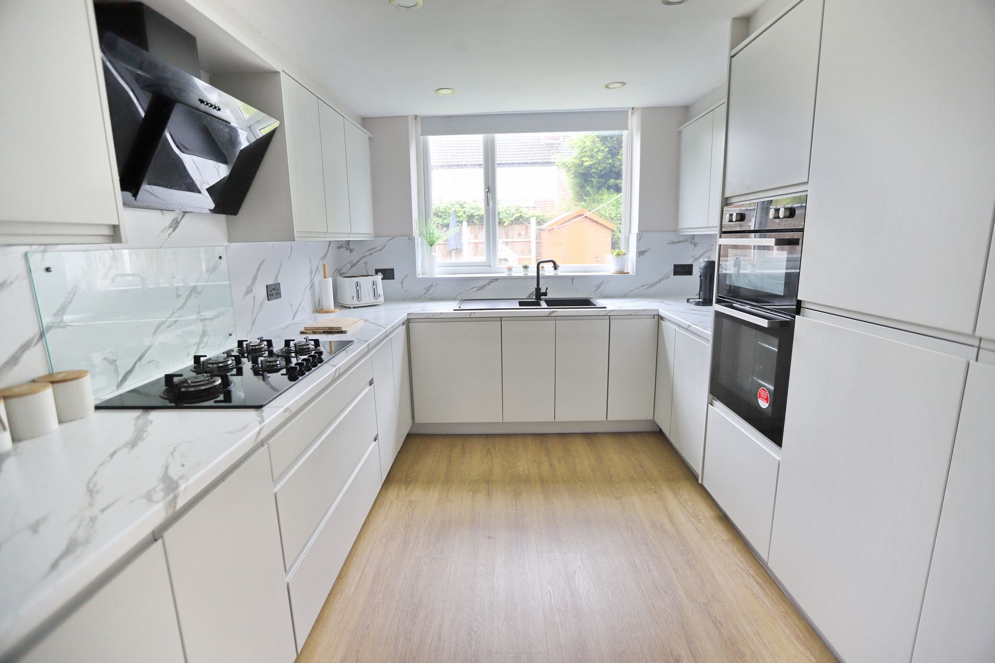 Images for Mayfair Avenue, Whitefield, M45