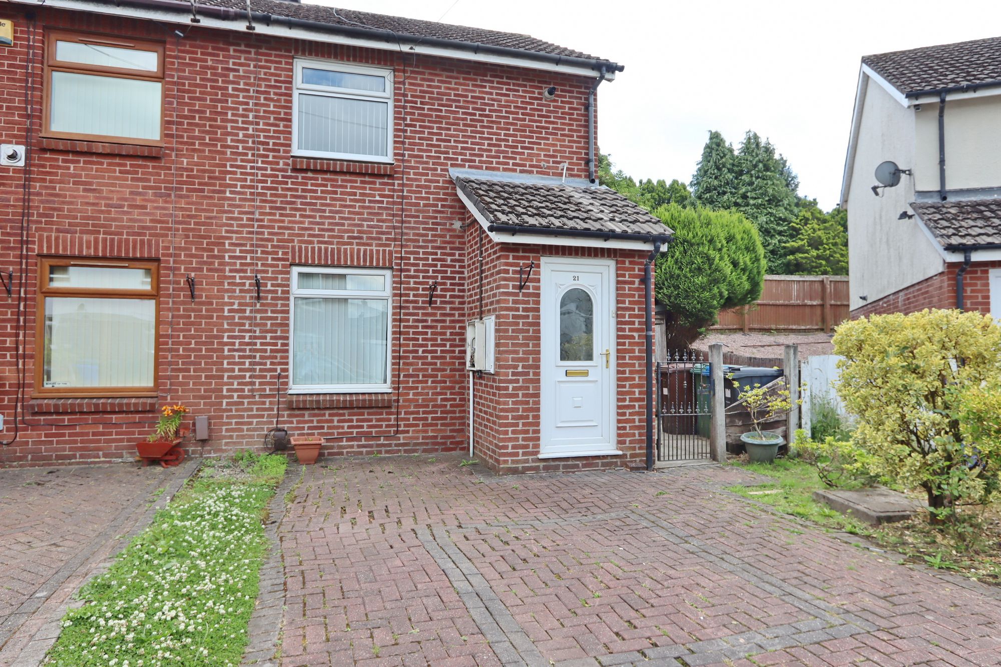 Images for Holly Fold, Whitefield, M45