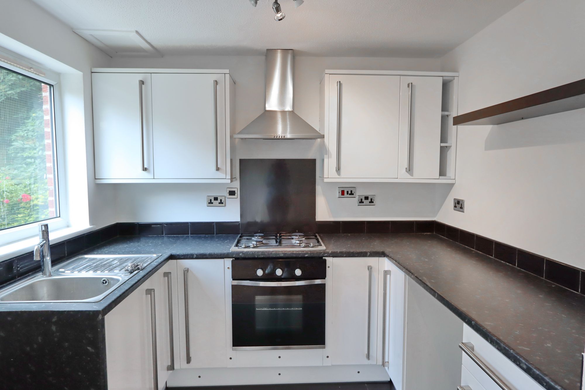 Images for Holly Fold, Whitefield, M45