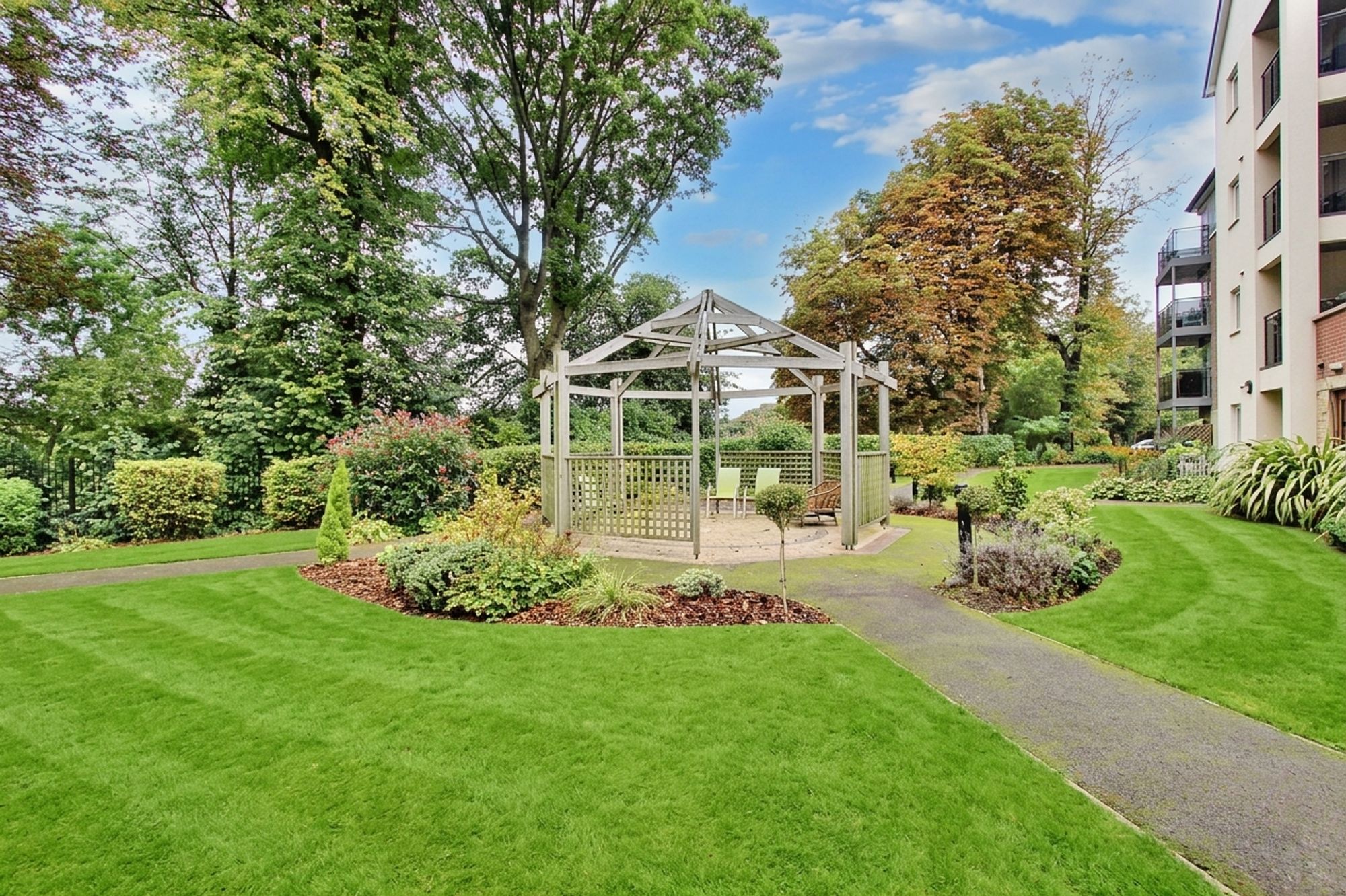 Images for Park View Road, Prestwich, M25