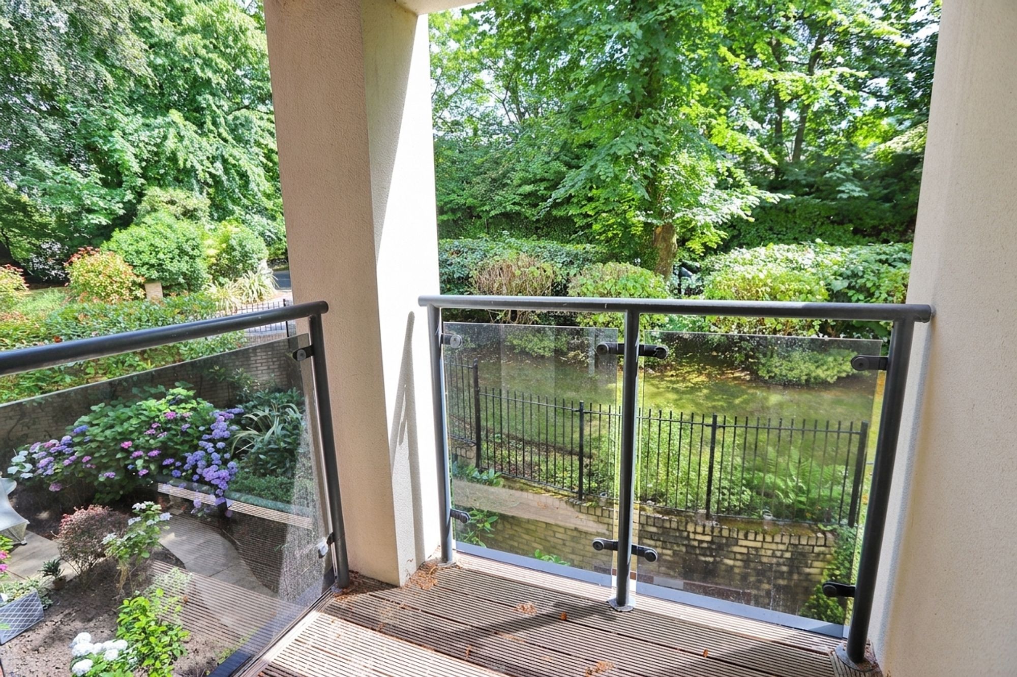 Images for Park View Road, Prestwich, M25