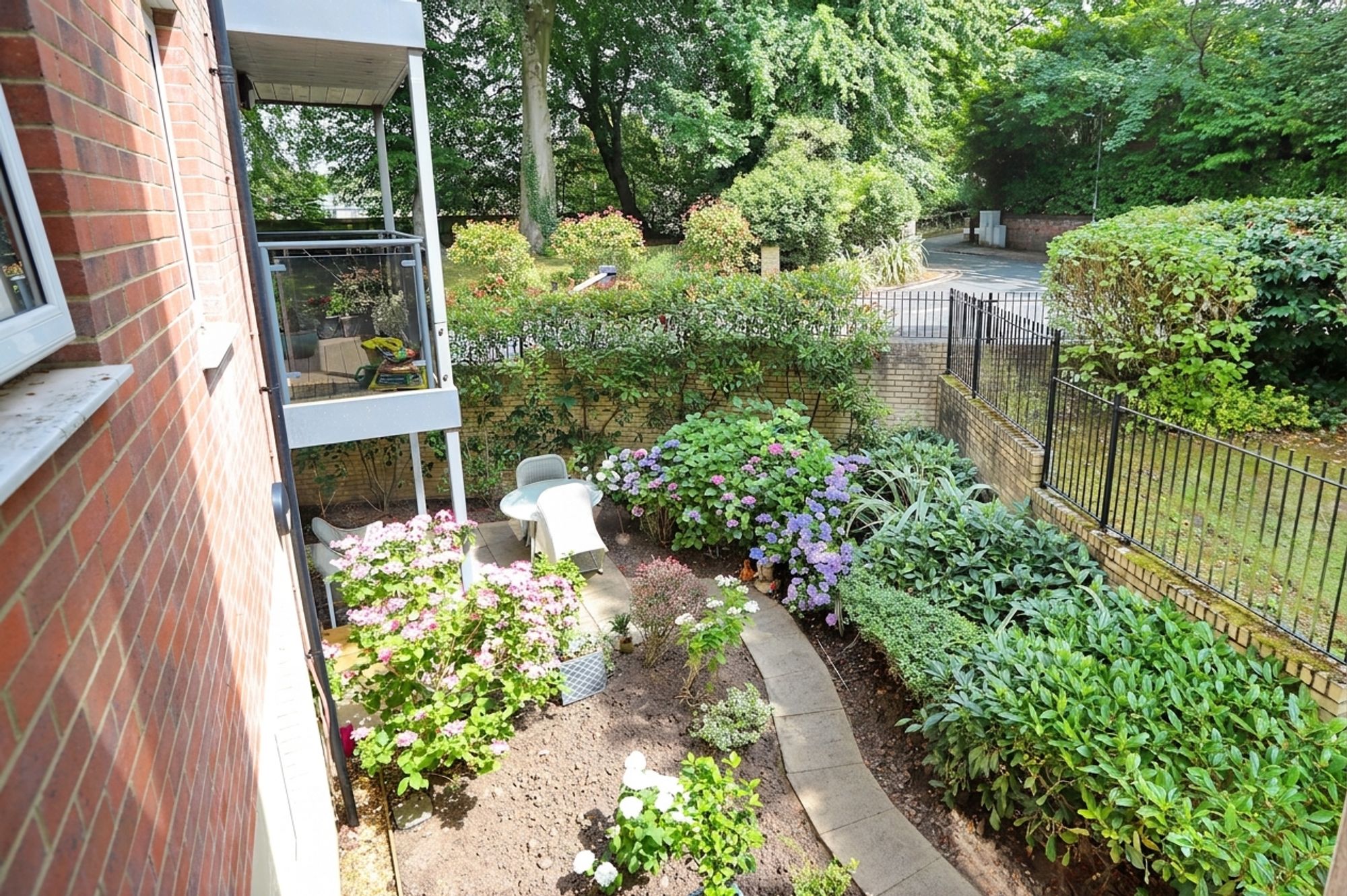 Images for Park View Road, Prestwich, M25
