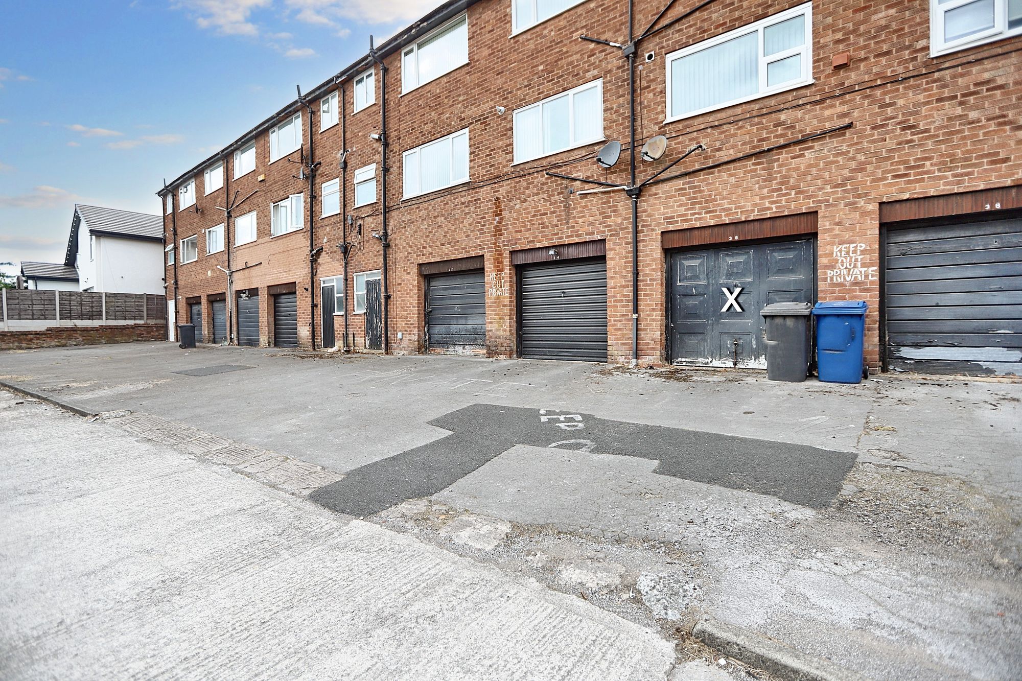 Images for Hawkstone Avenue, Whitefield, M45