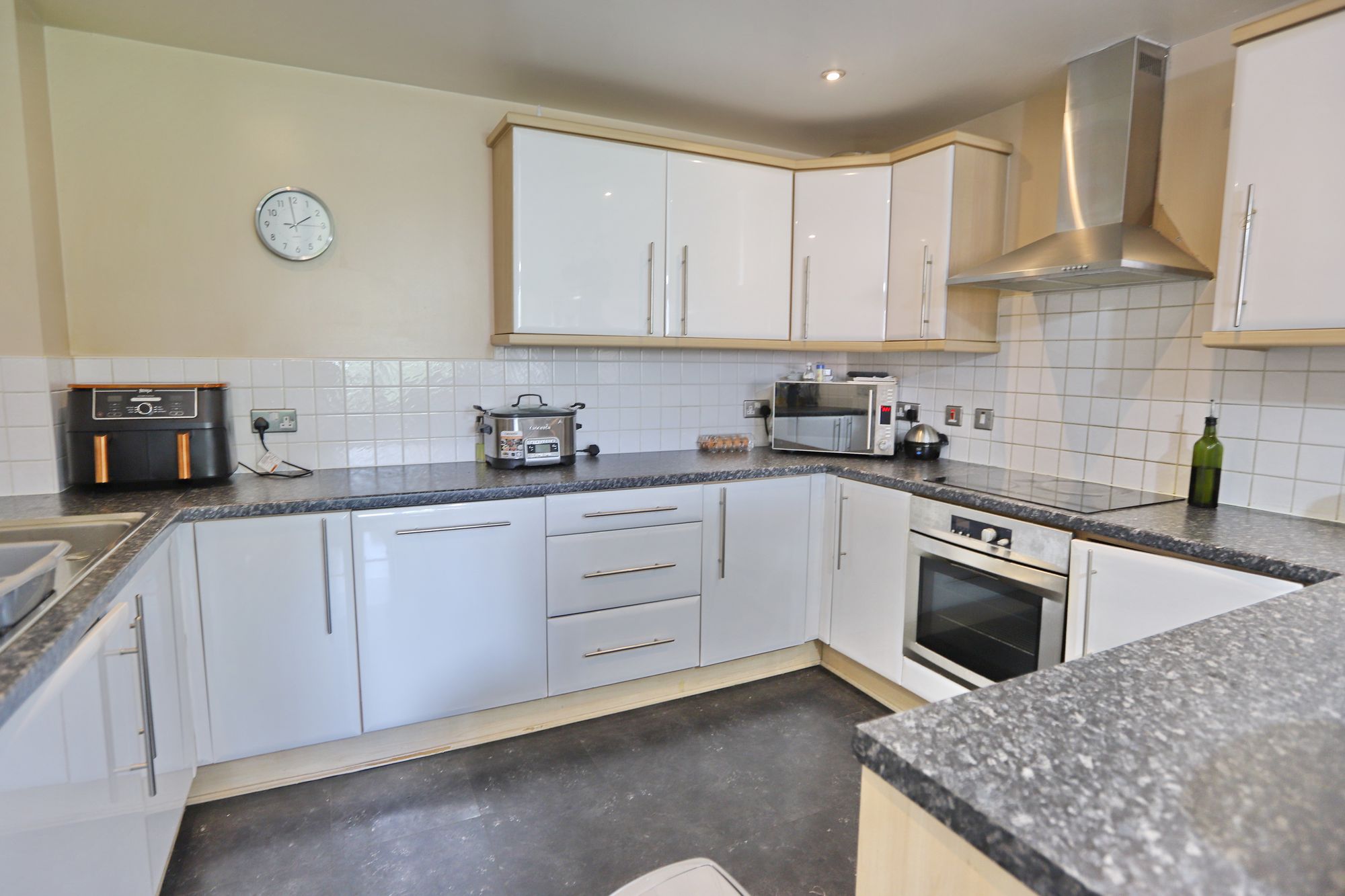 Images for Bury Old Road, Whitefield, M45