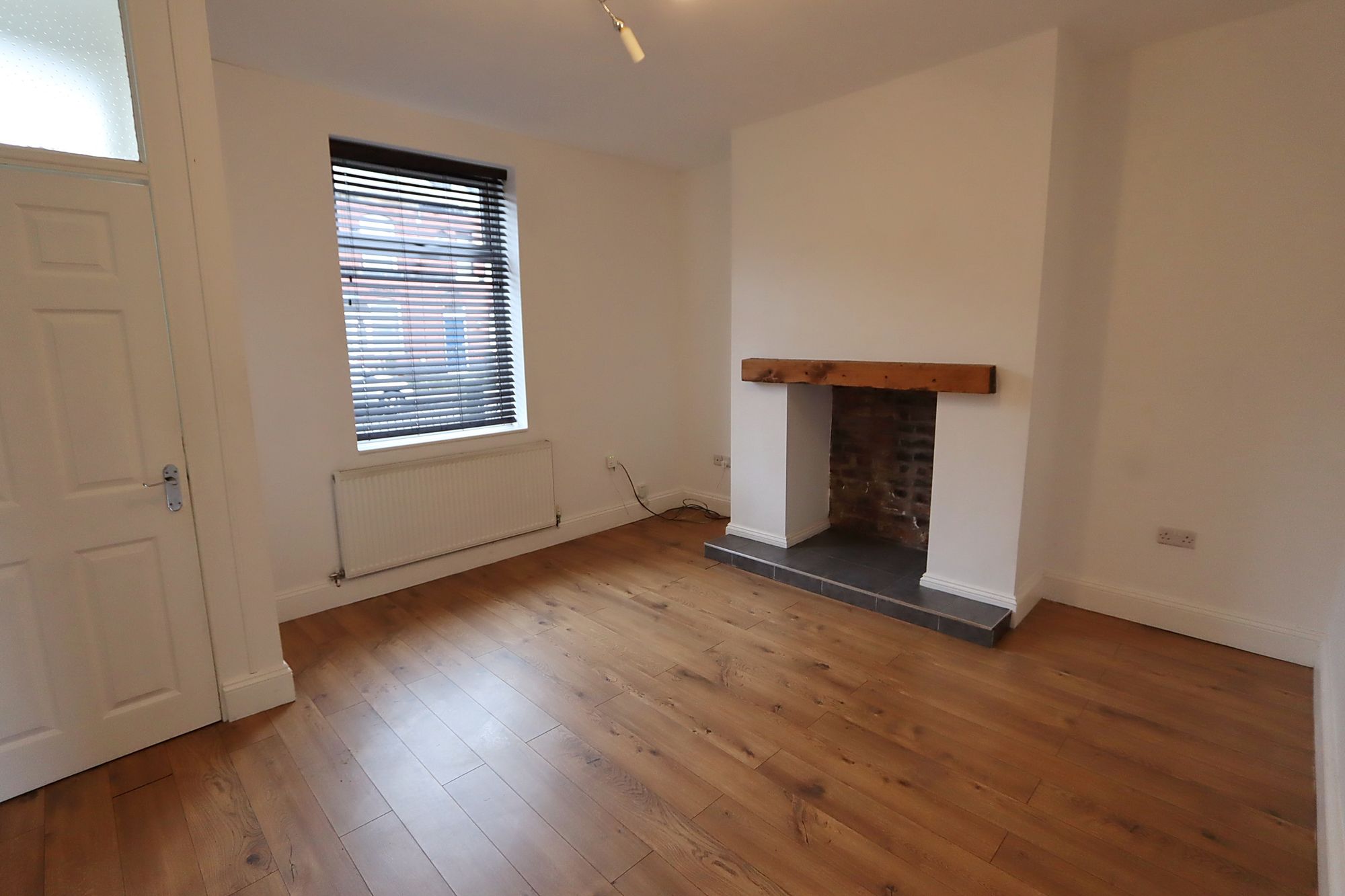 Images for Nipper Lane, Whitefield, M45