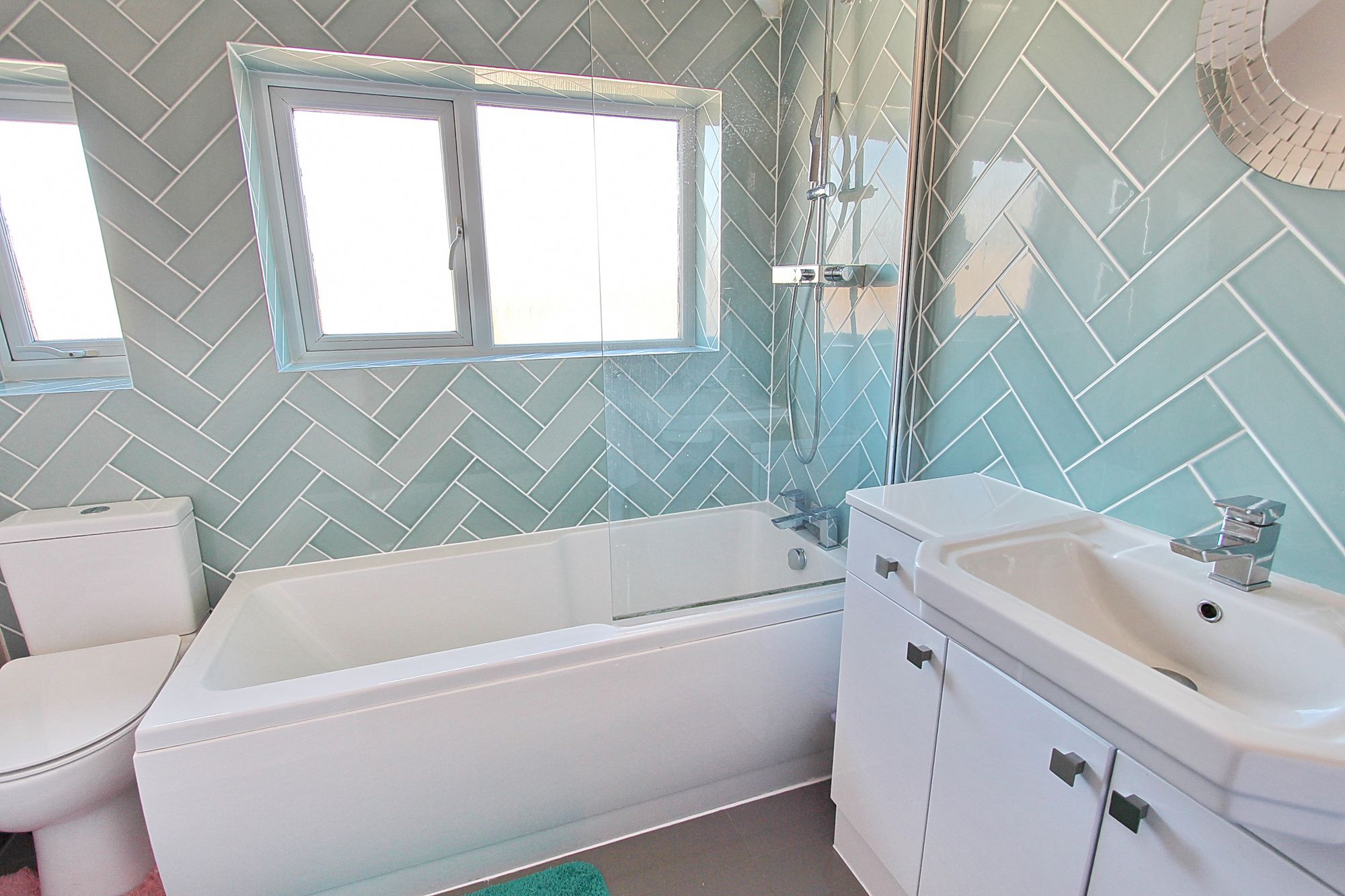 Images for Oaklands Drive, Prestwich, M25