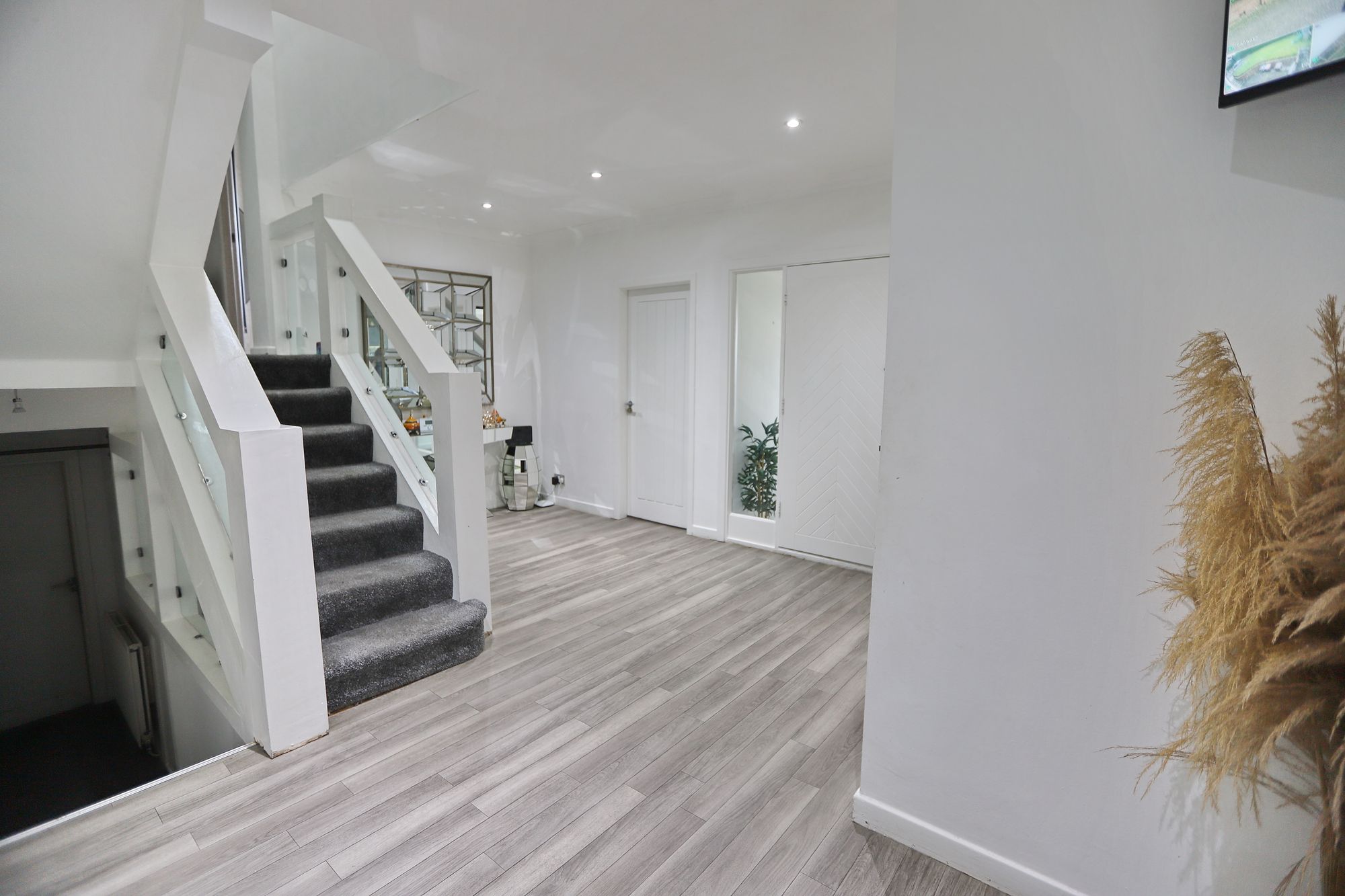 Images for Wentworth Avenue, Whitefield, M45