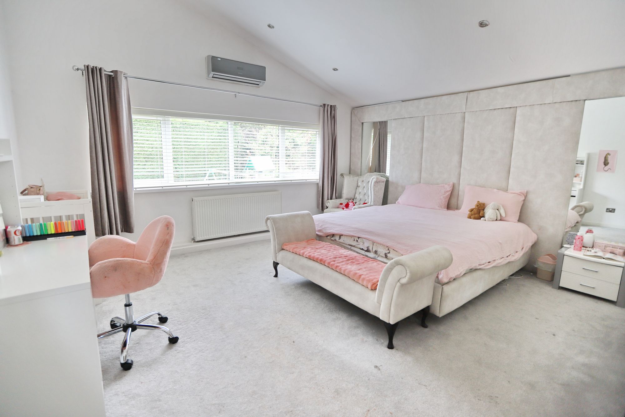 Images for Wentworth Avenue, Whitefield, M45