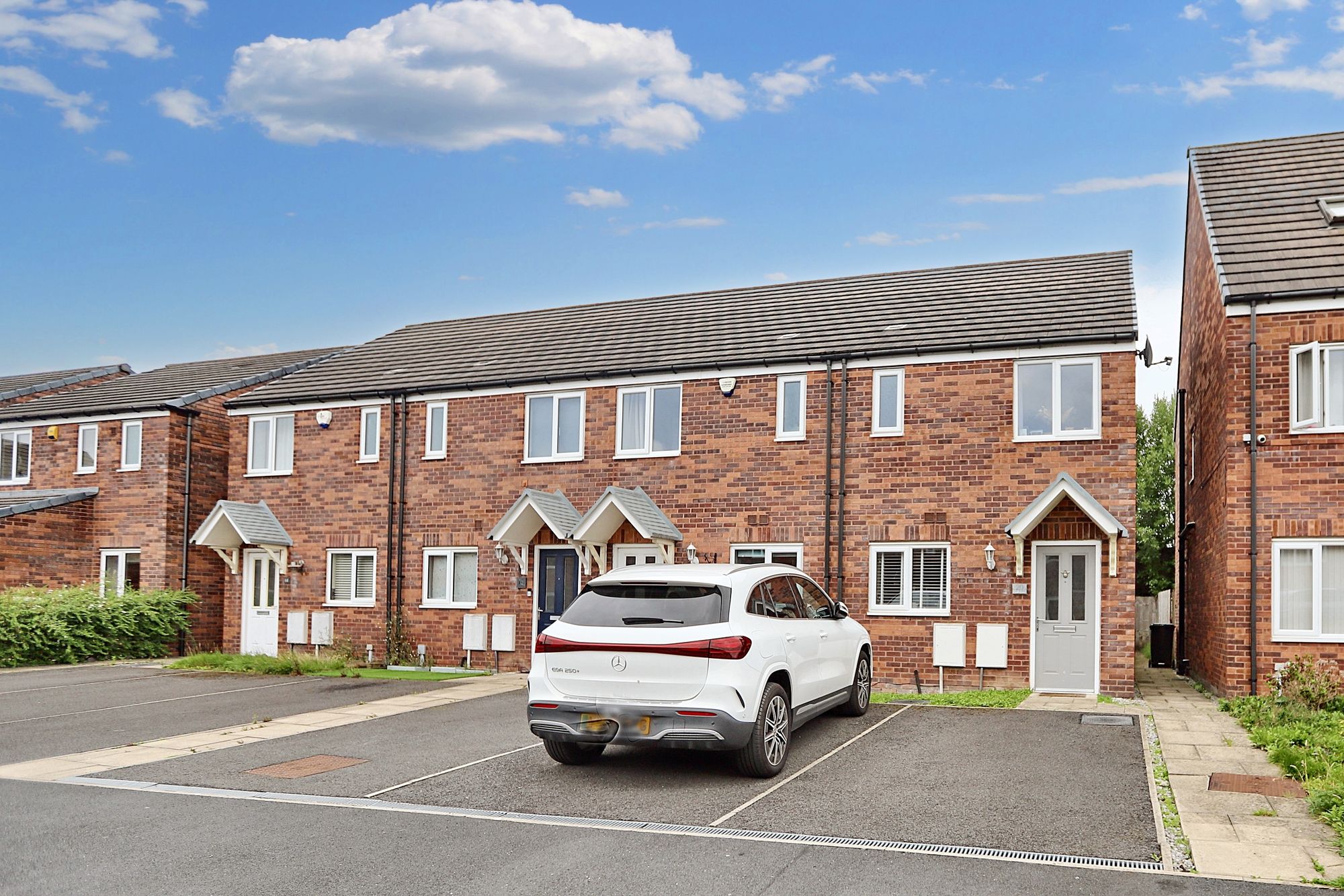 Images for Gate Lane, Radcliffe, M26