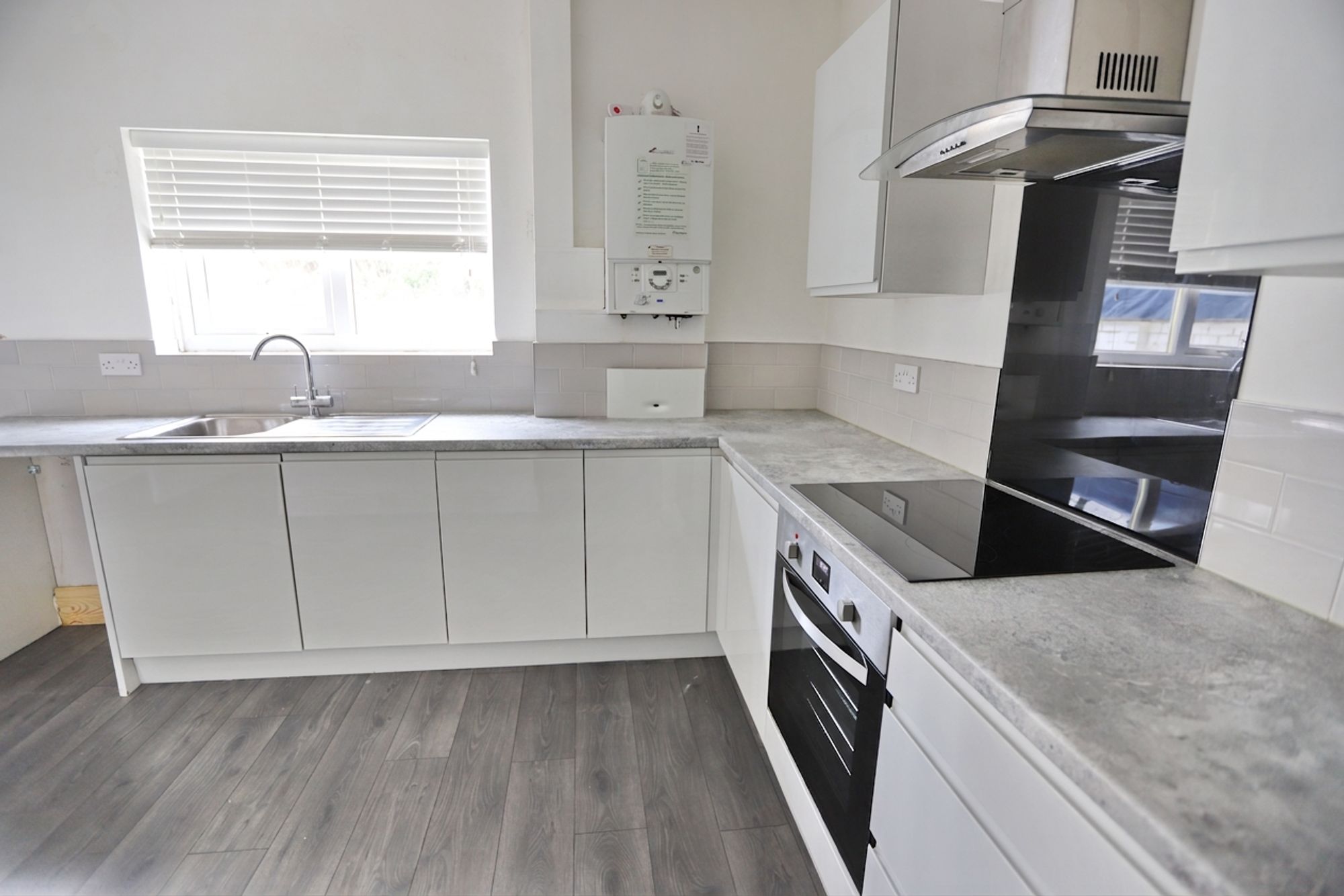 Images for Moss Lane, Whitefield, M45