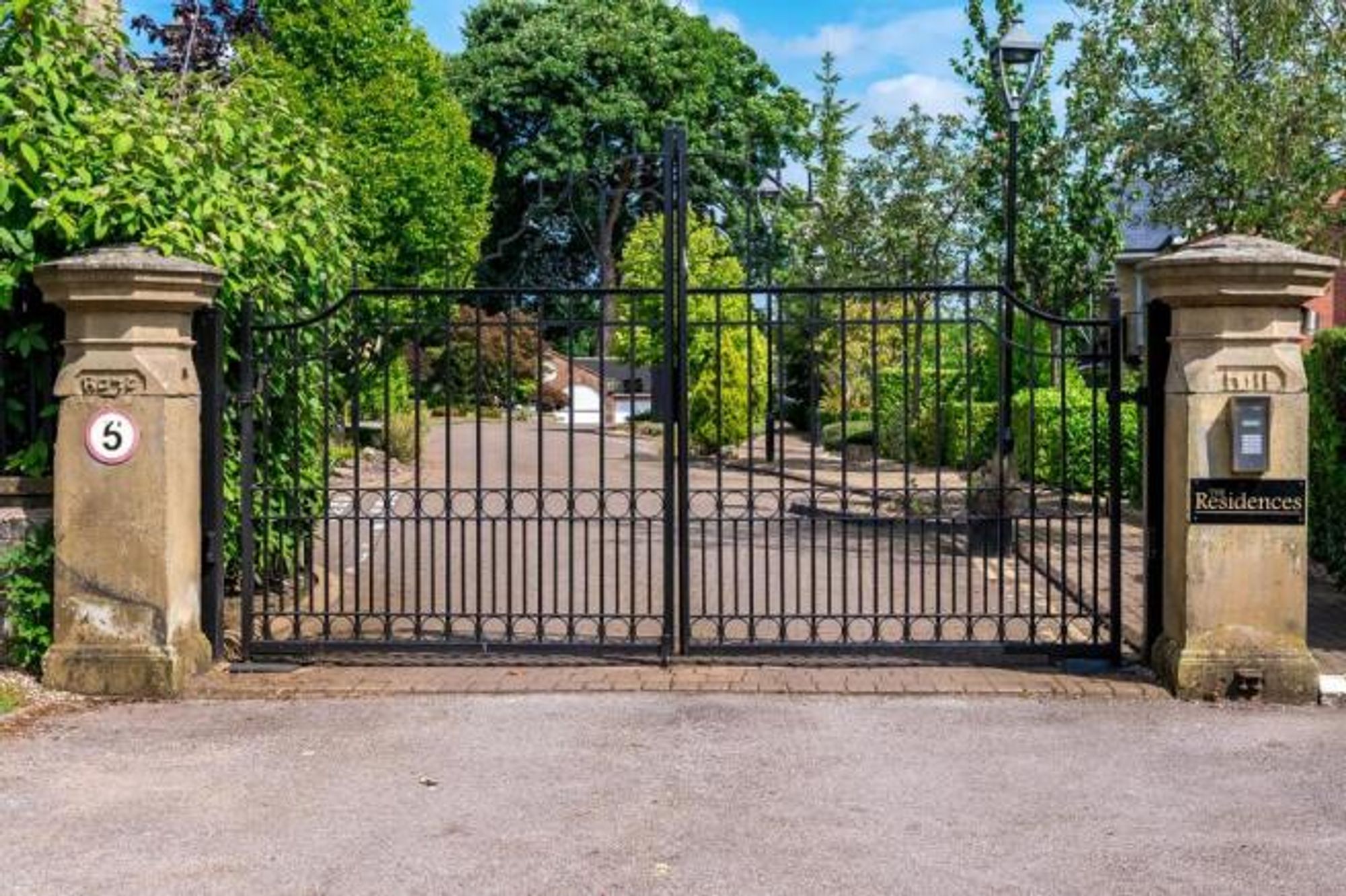 Images for Scholes Lane, Prestwich, M25