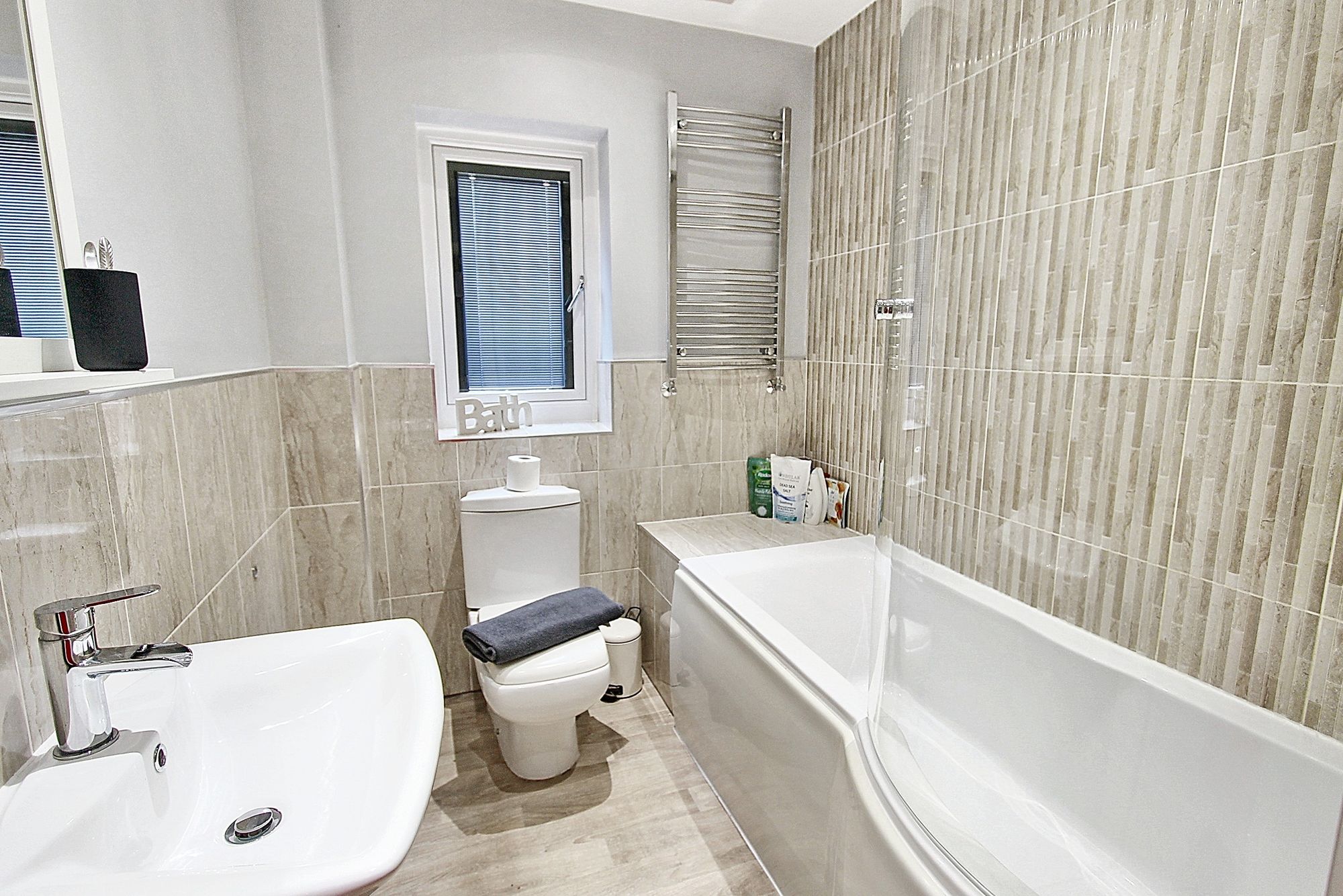 Images for Little Green View, Middleton, M24