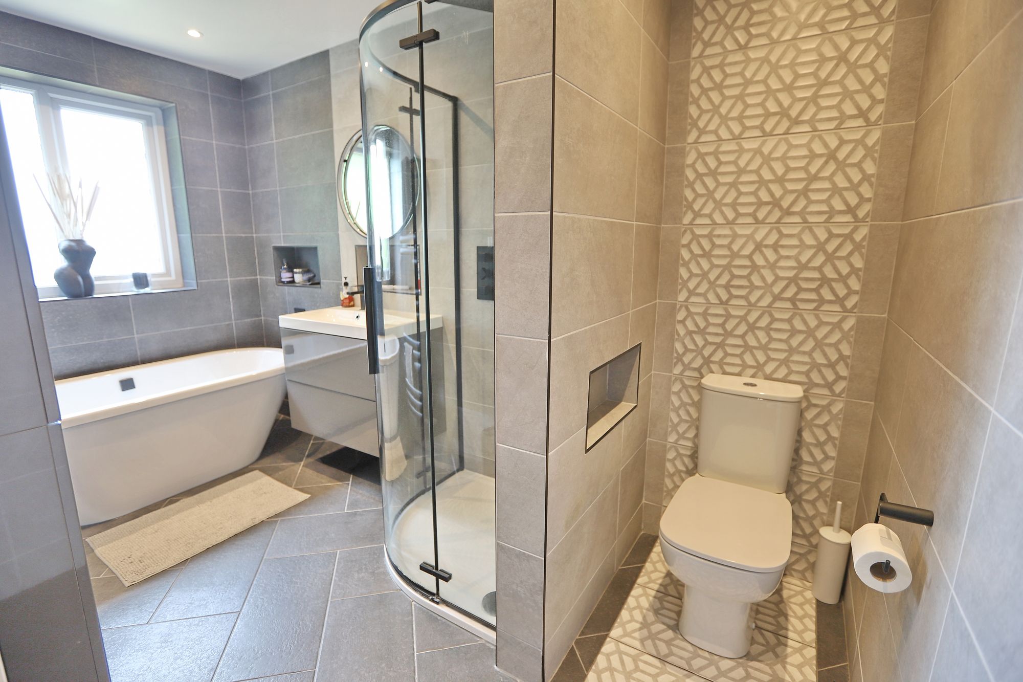 Images for The Spinney, Whitefield, M45