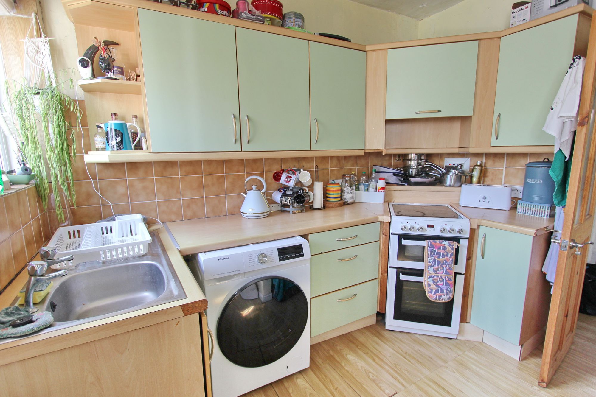 Images for Argyle Avenue, Whitefield, M45