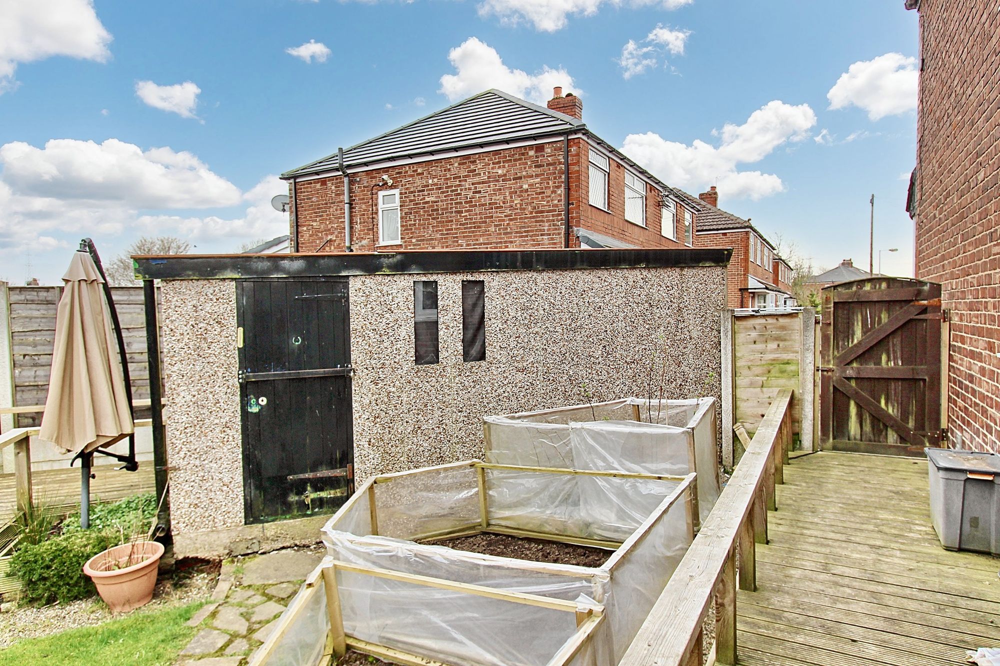 Images for Hilltop Avenue, Whitefield, M45