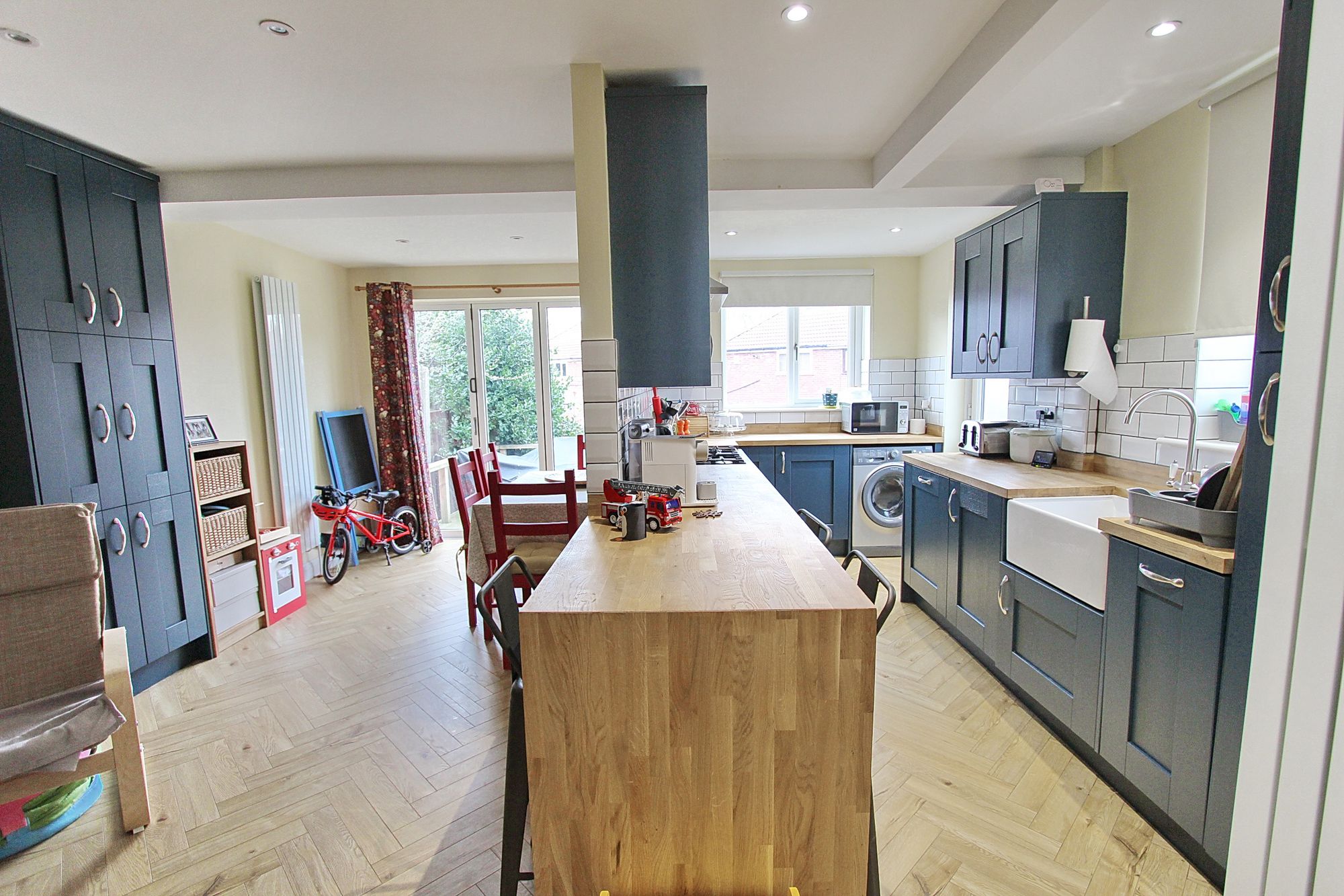 Images for Hilltop Avenue, Whitefield, M45