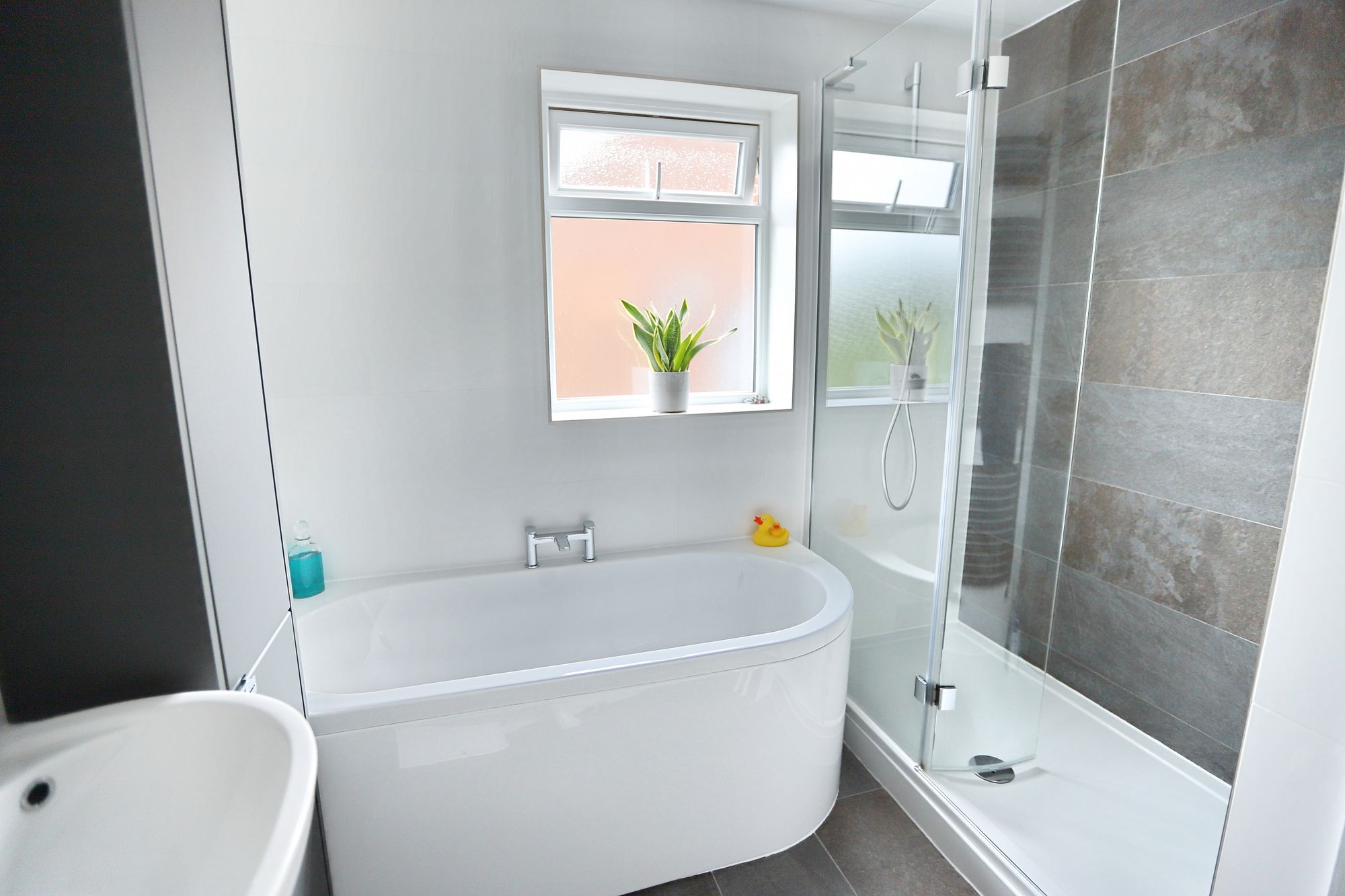 Images for Wingate Drive, Whitefield, M45