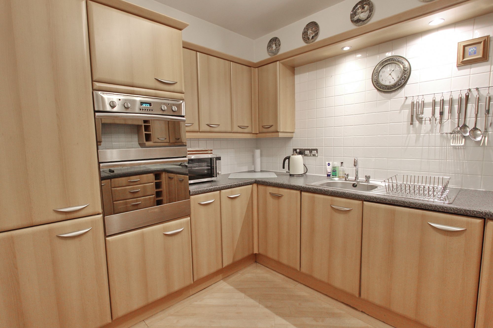 Images for Higher Lane, Whitefield, M45
