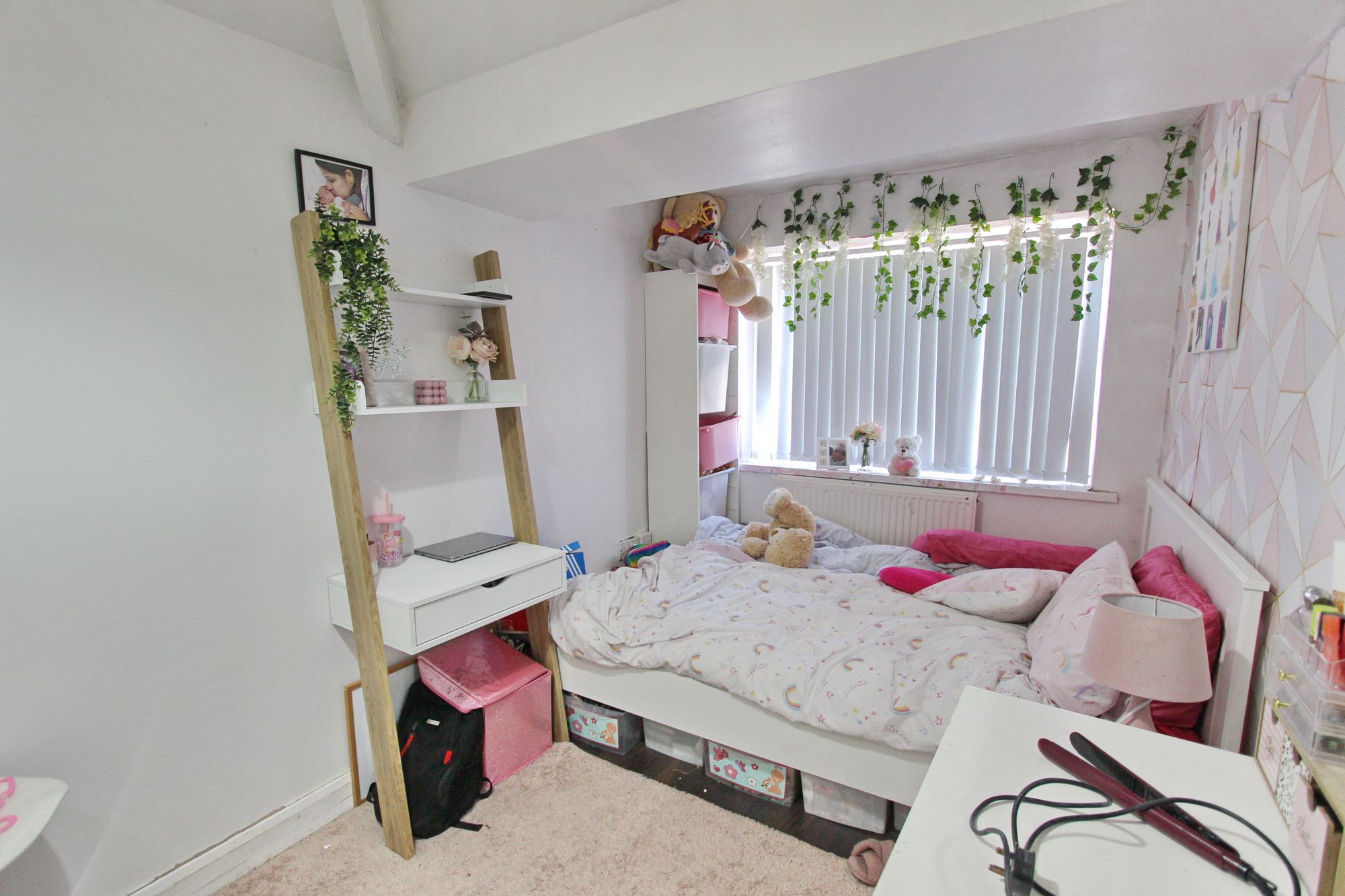 Images for Windsor Avenue, Whitefield, M45