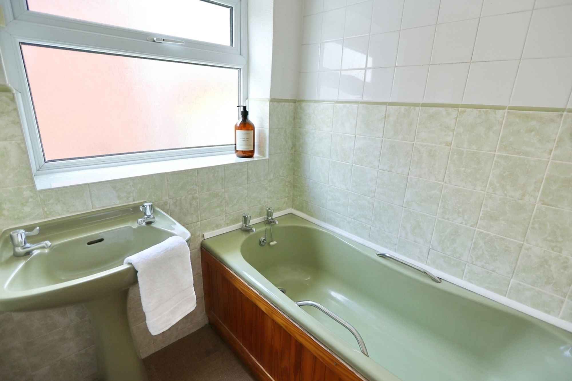 Images for Silverdale Avenue, Prestwich, M25