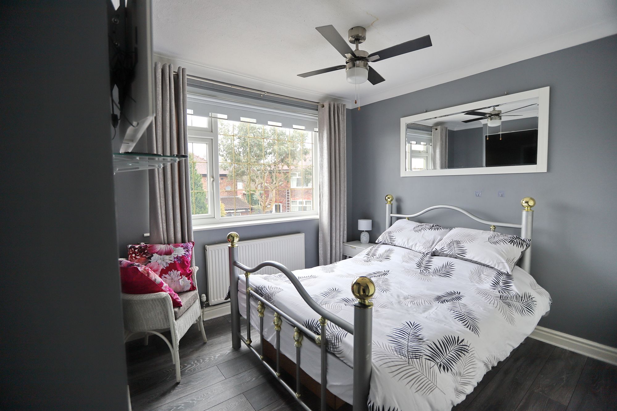 Images for Pine Avenue, Whitefield, M45