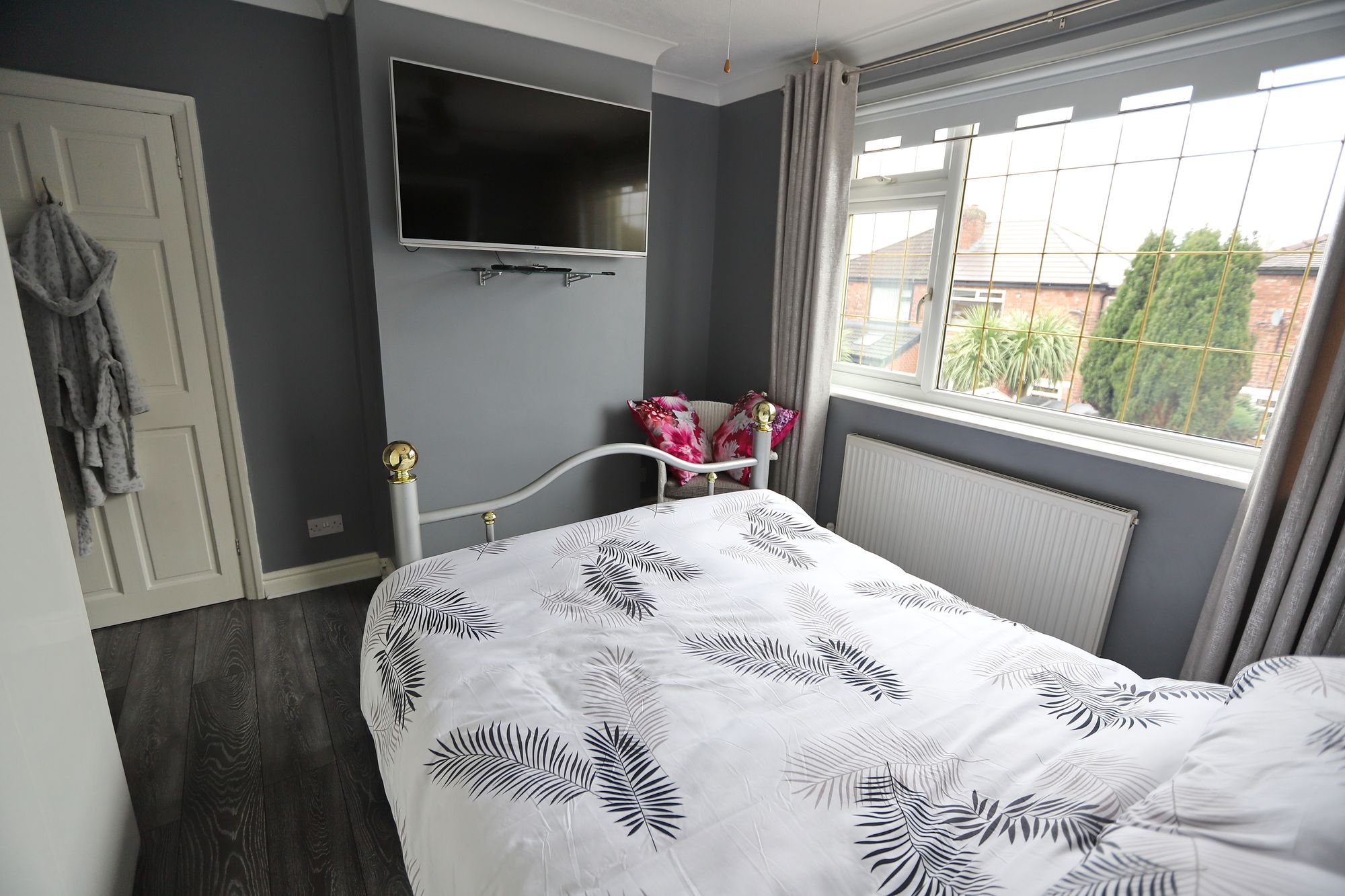 Images for Pine Avenue, Whitefield, M45