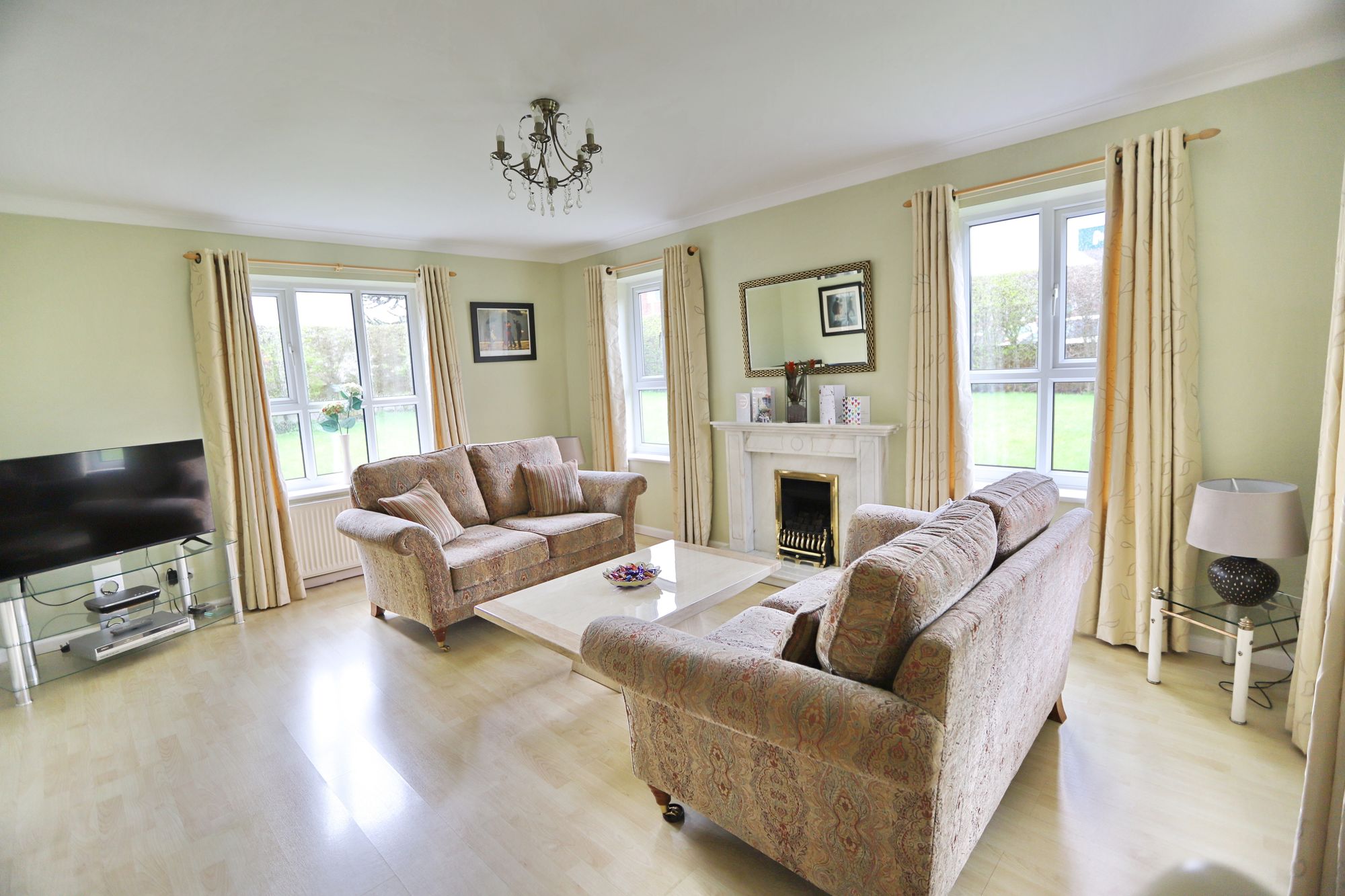 Images for Bury New Road, Whitefield, M45