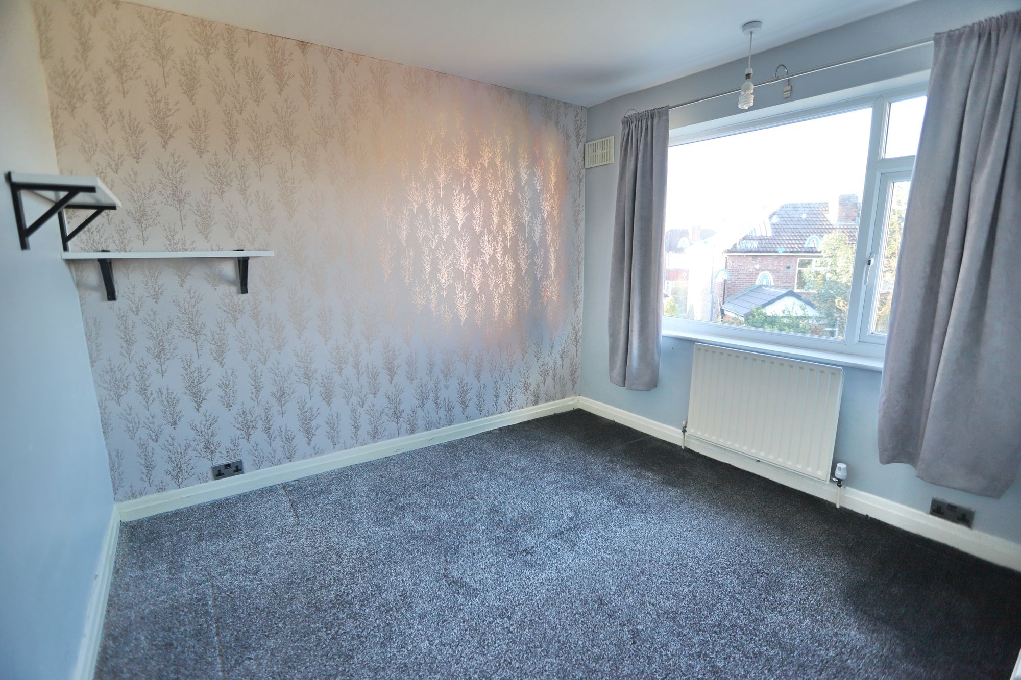 Images for Pine Avenue, Whitefield, M45