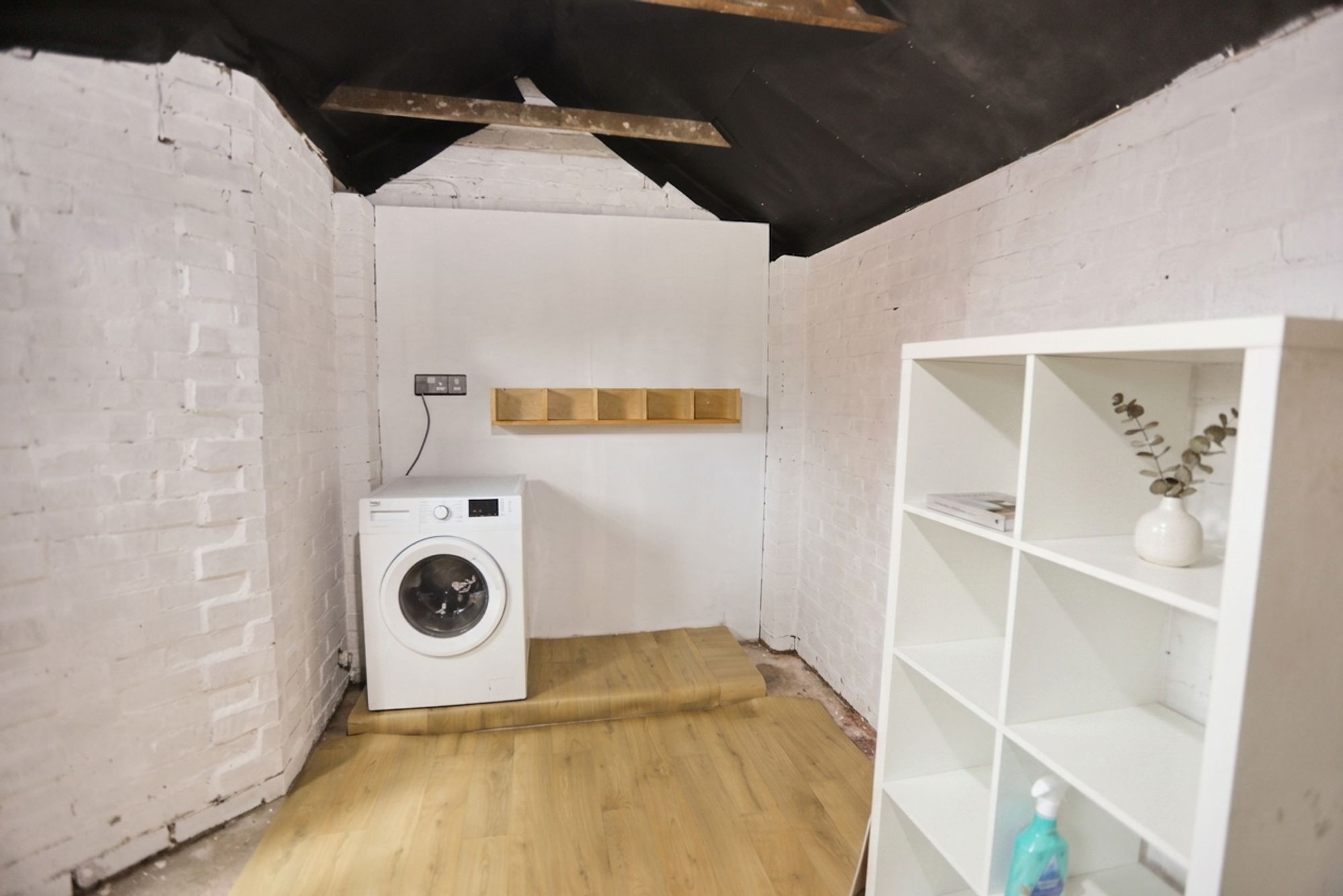 Images for Pine Avenue, Whitefield, M45