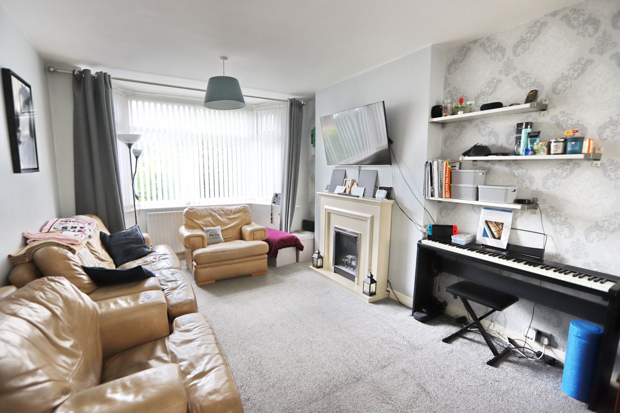 Images for Pine Avenue, Whitefield, M45