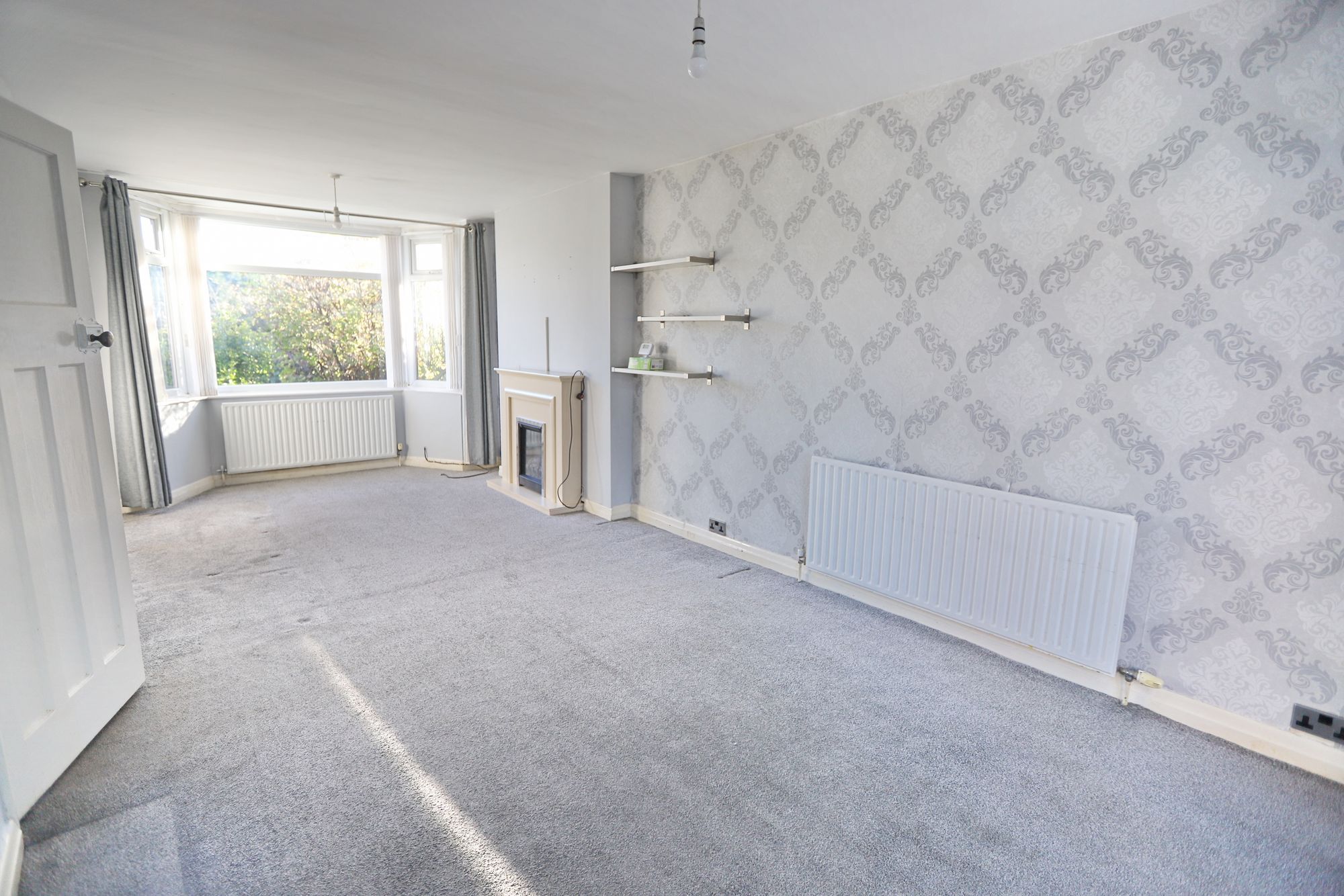 Images for Pine Avenue, Whitefield, M45