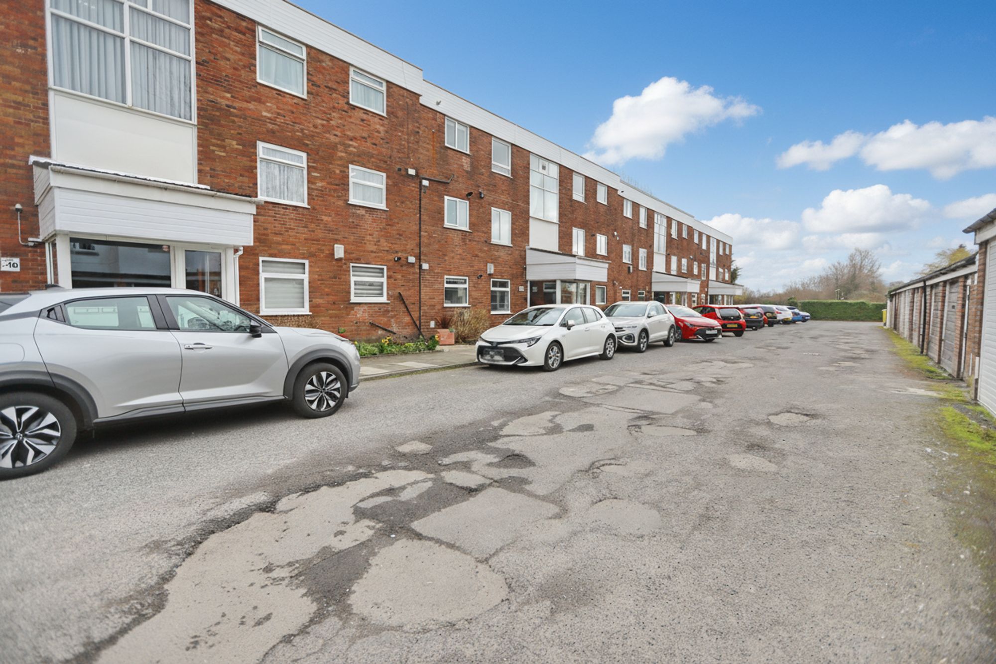 Images for Links View Court, Whitefield, M45