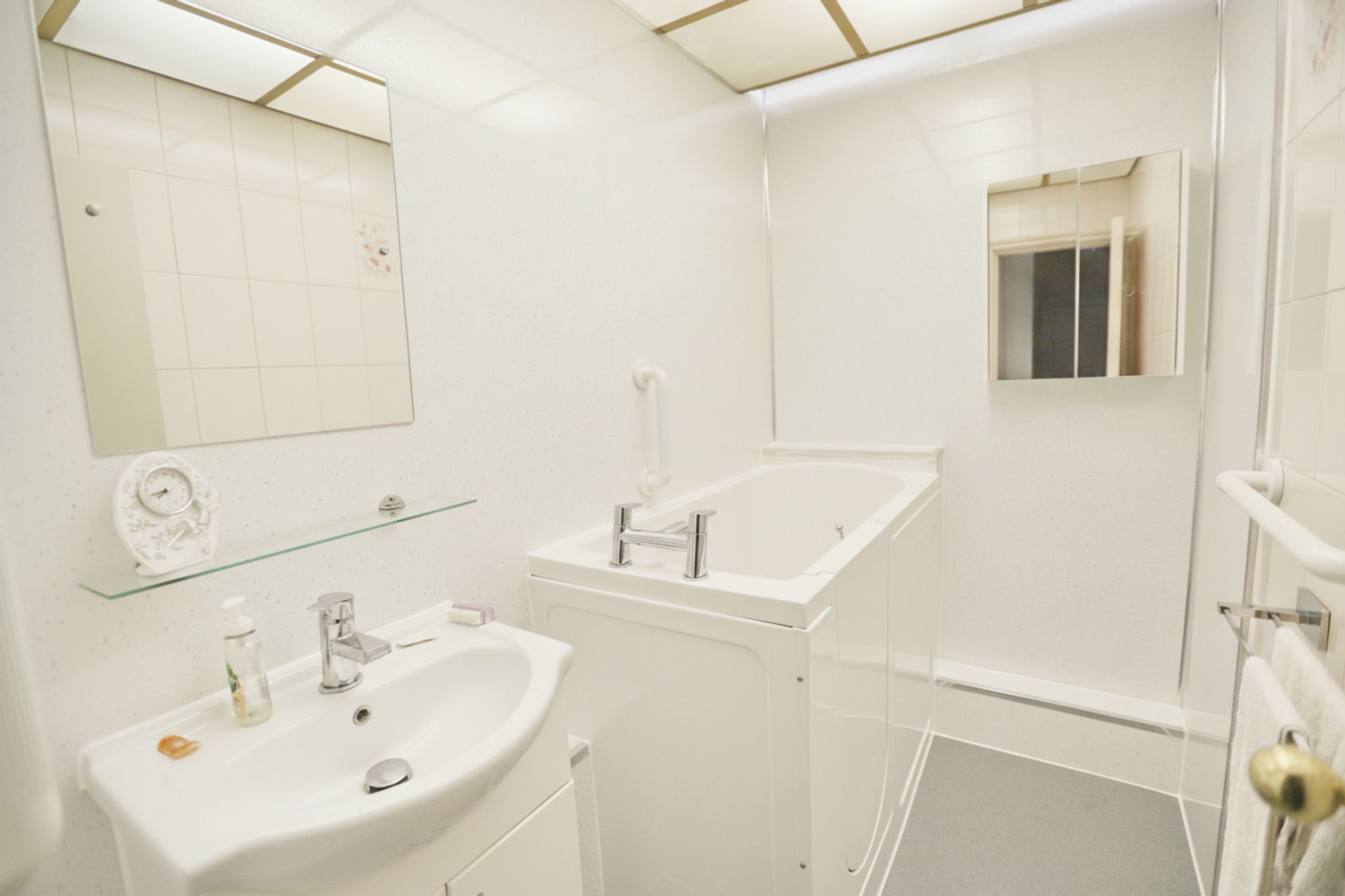 Images for Links View Court, Whitefield, M45