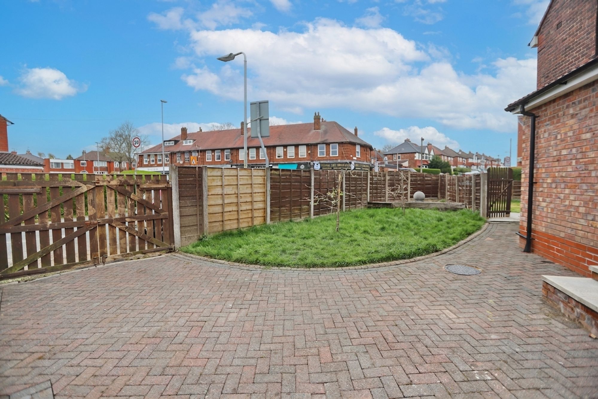 Images for Heywood Road, Prestwich, M25