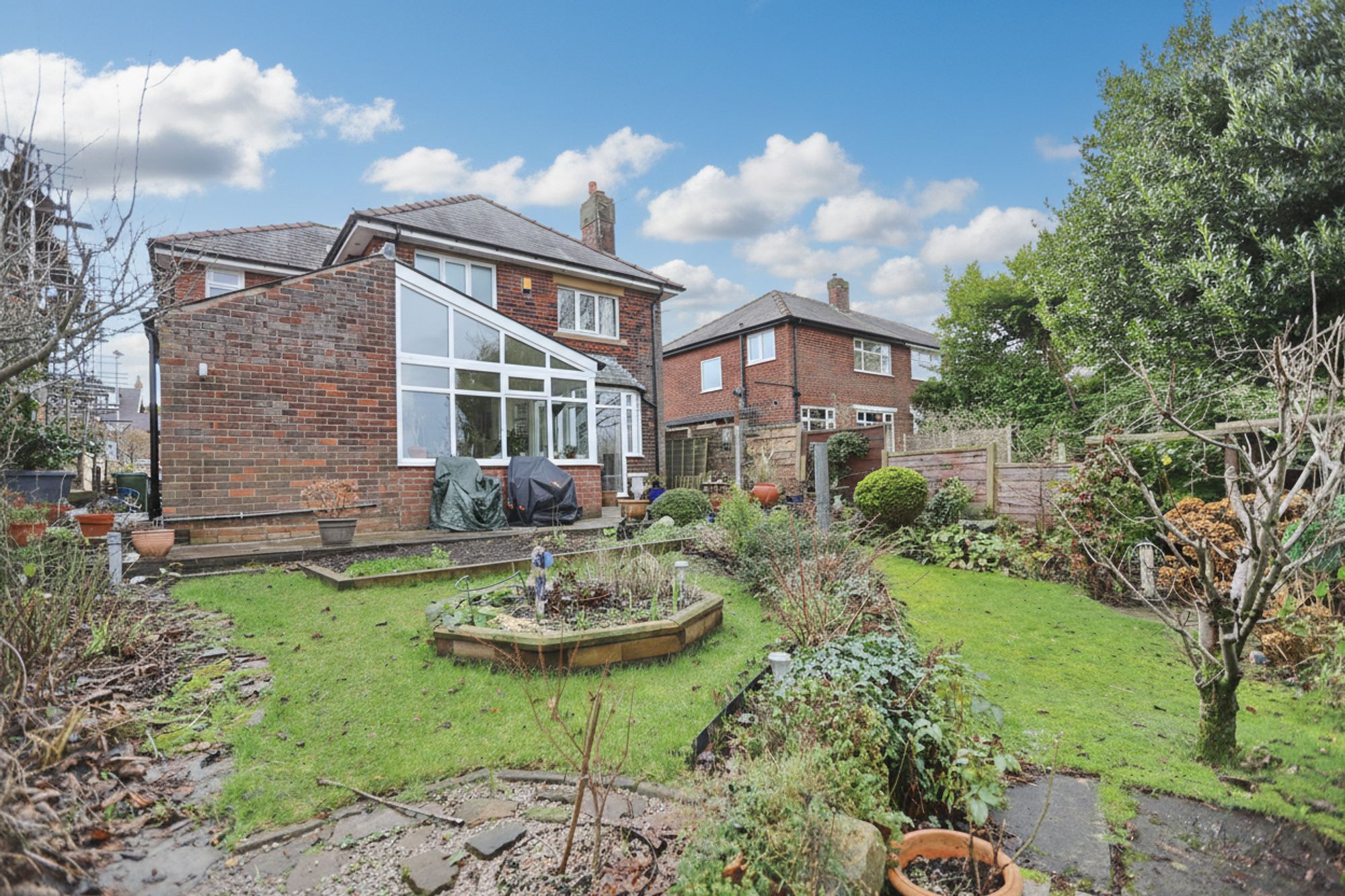 Images for Stand Close, Whitefield, M45