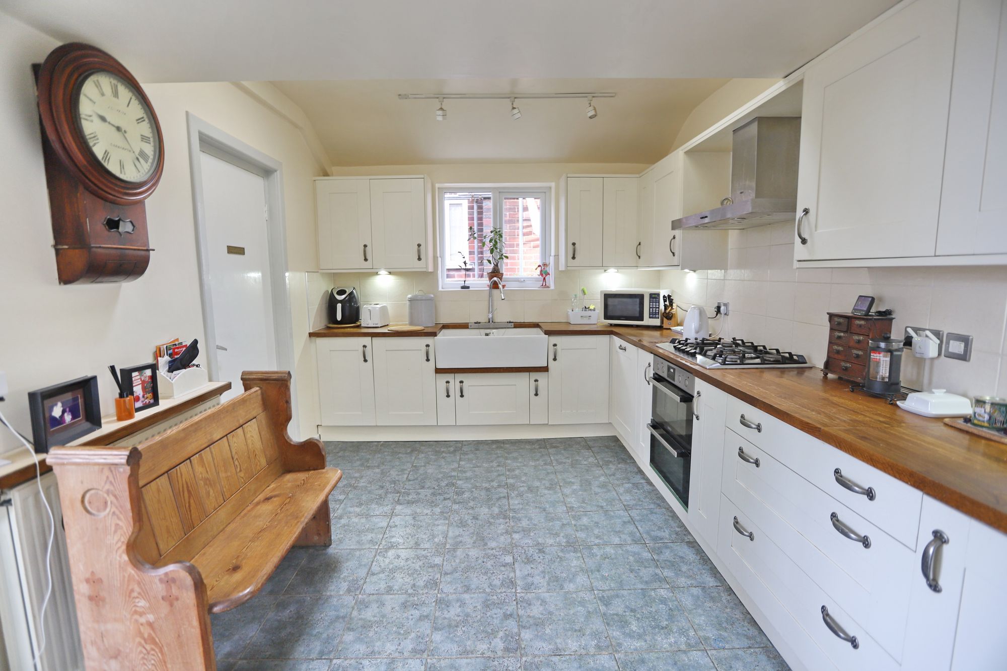 Images for Stand Close, Whitefield, M45