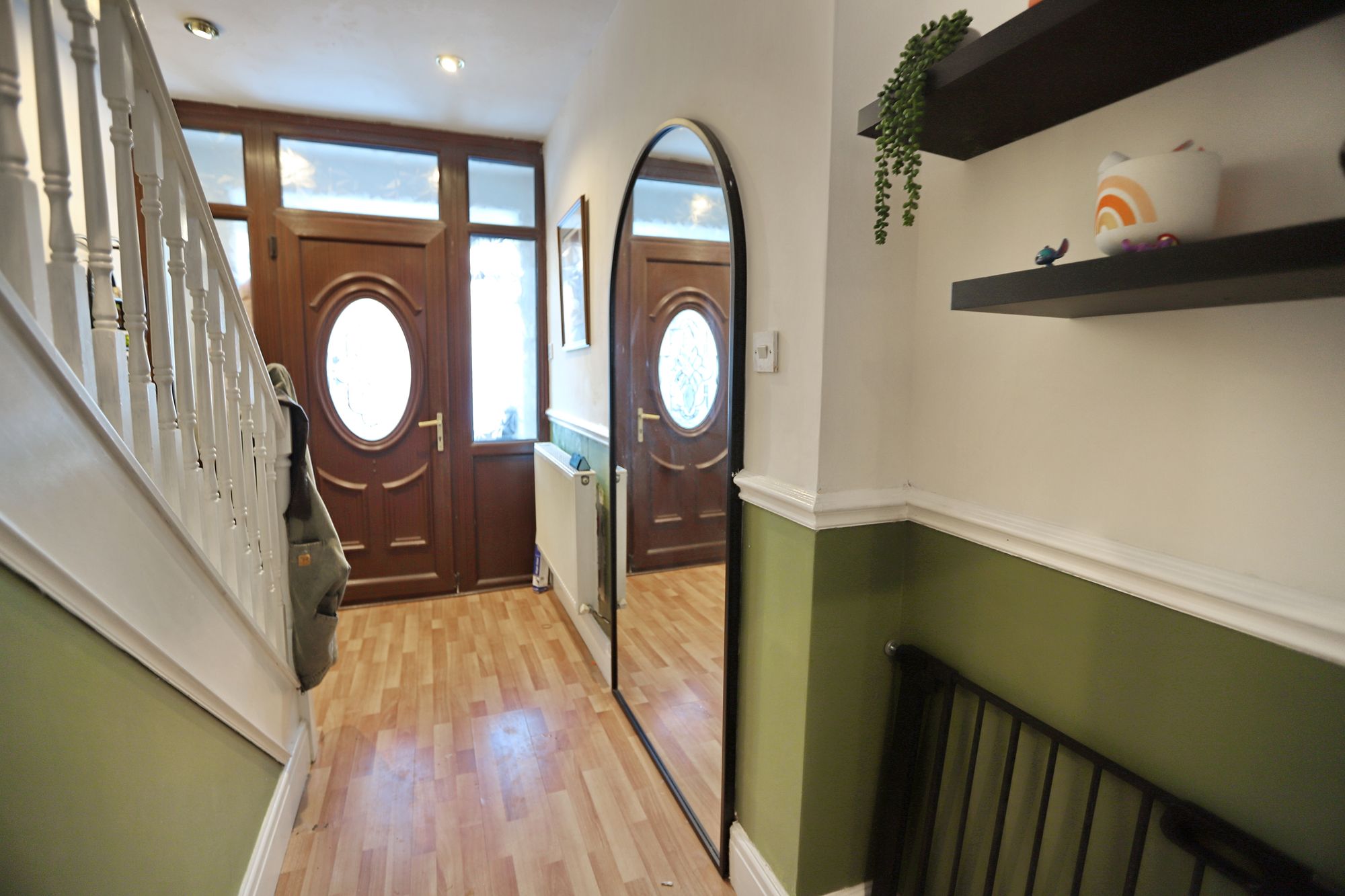 Images for Warwick Avenue, Whitefield, M45