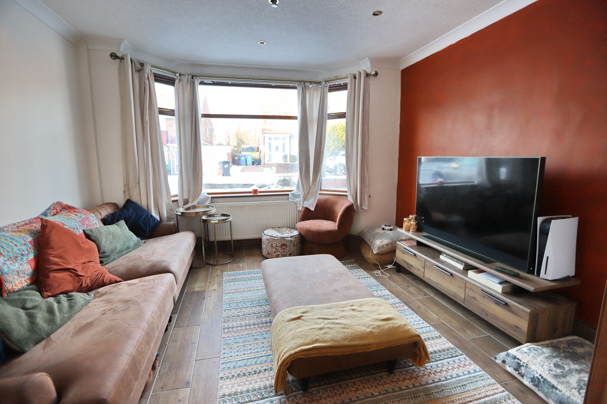 Images for Warwick Avenue, Whitefield, M45