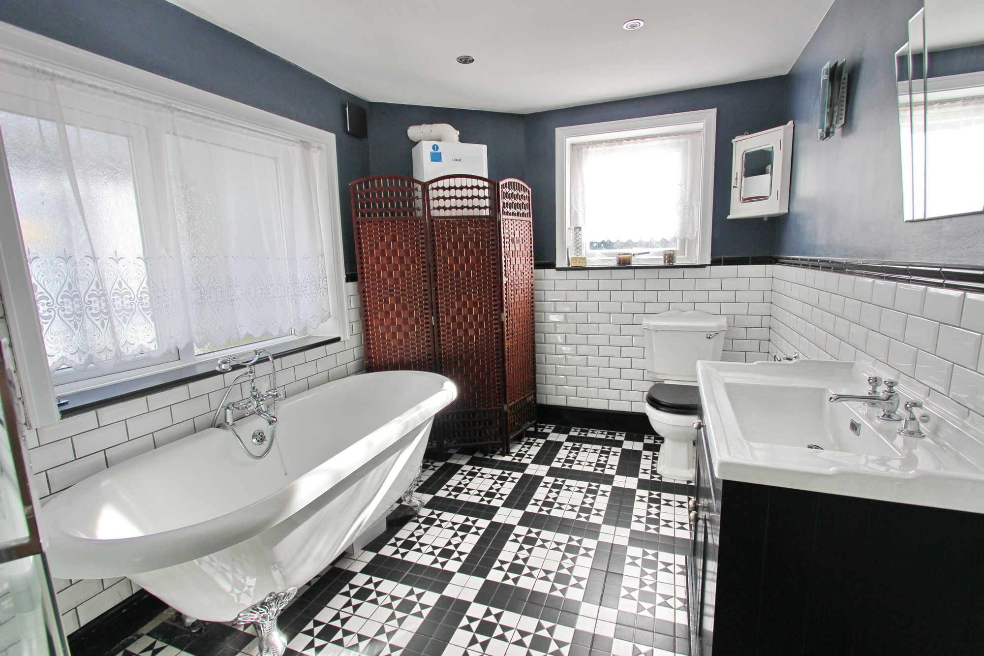 Images for Higher Lane, Whitefield, M45