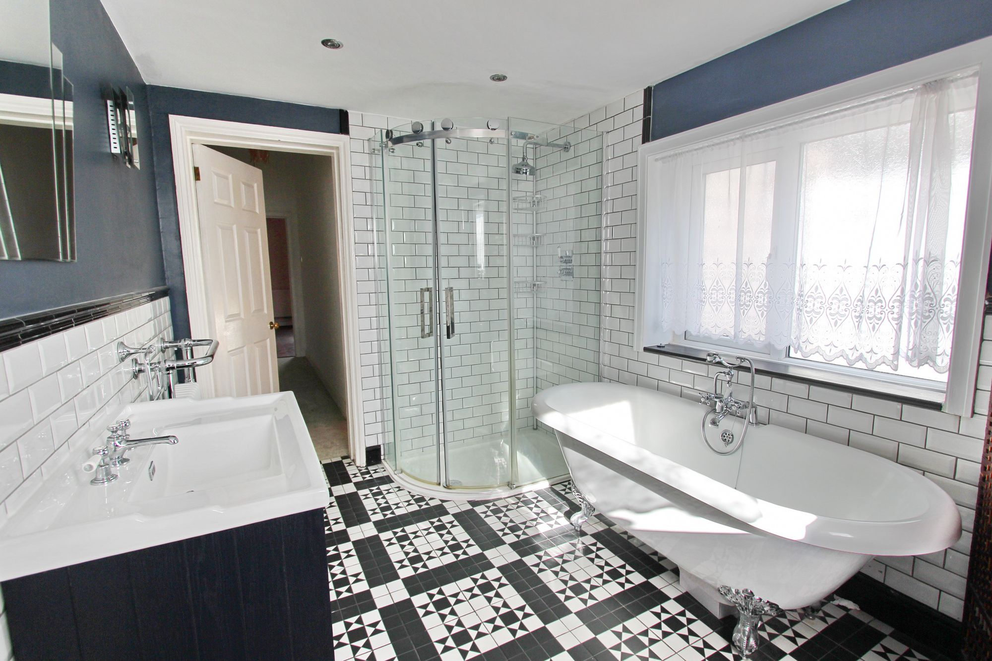 Images for Higher Lane, Whitefield, M45