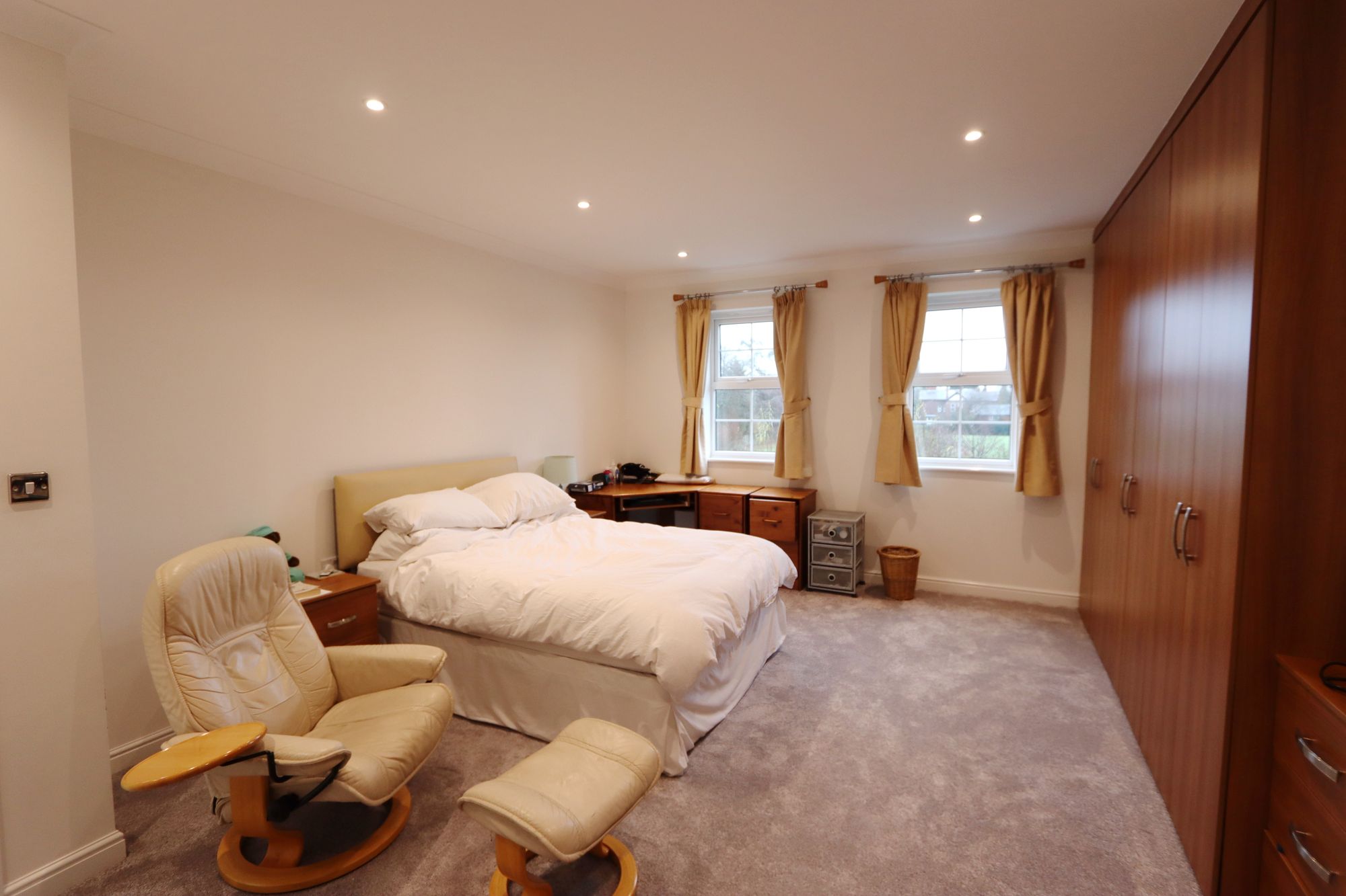Images for Higher Lane, Whitefield, M45