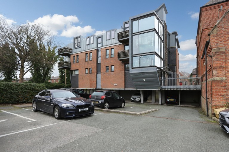 View Full Details for Grey Street, Prestwich, M25