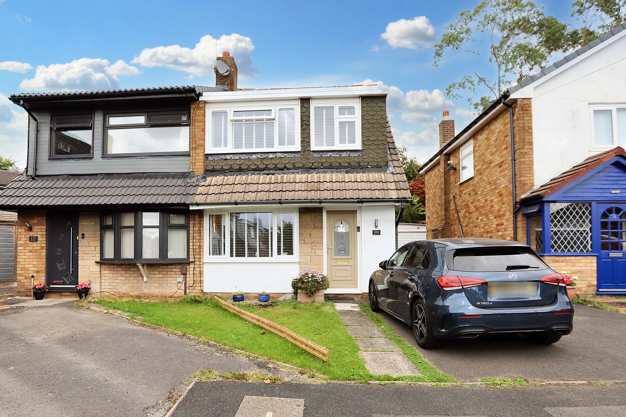 Images for Kings Avenue, Whitefield, M45