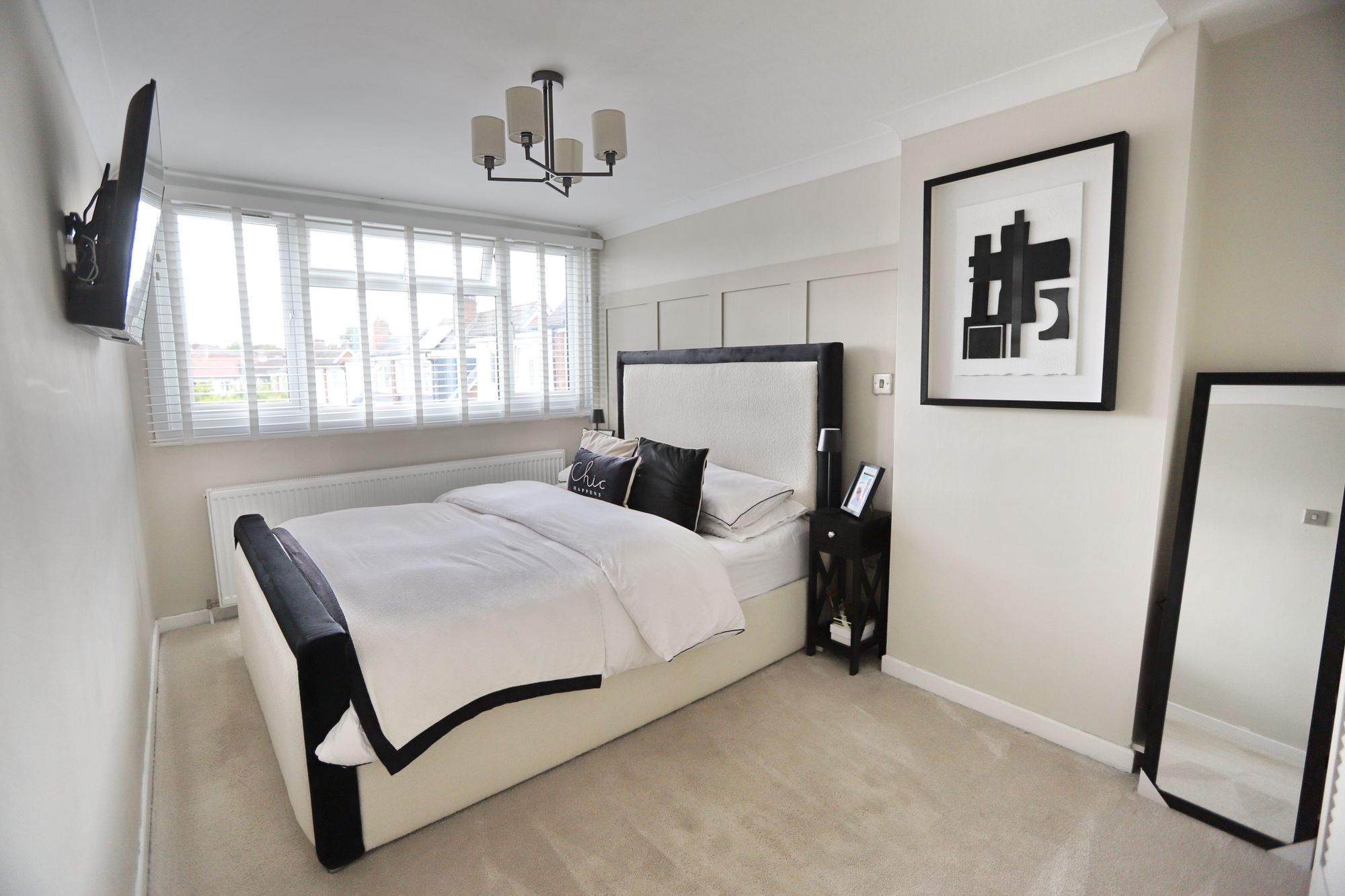 Images for Kings Avenue, Whitefield, M45